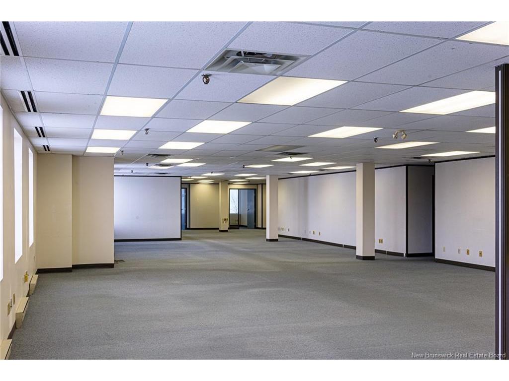 









159-163


Main

ST,
Bathurst,




NB
E2A 1A6

