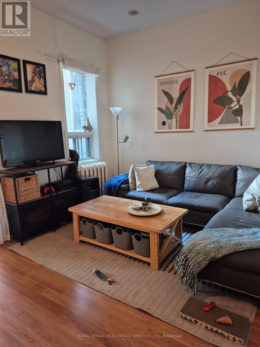 












MAIN FLOOR - 804 BLOOR STREET W

,
Toronto,




Ontario
M6G1L9

