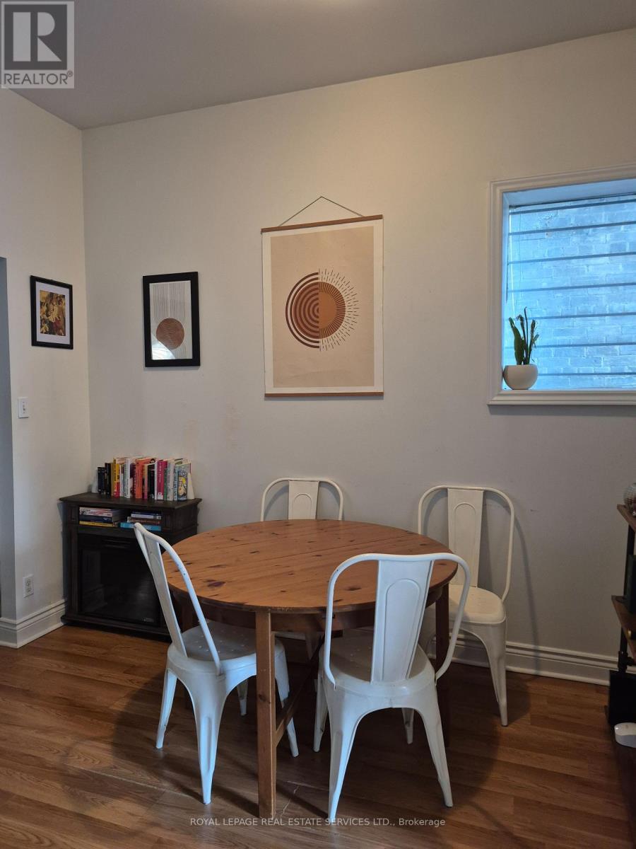 












MAIN FLOOR - 804 BLOOR STREET W

,
Toronto,




Ontario
M6G1L9

