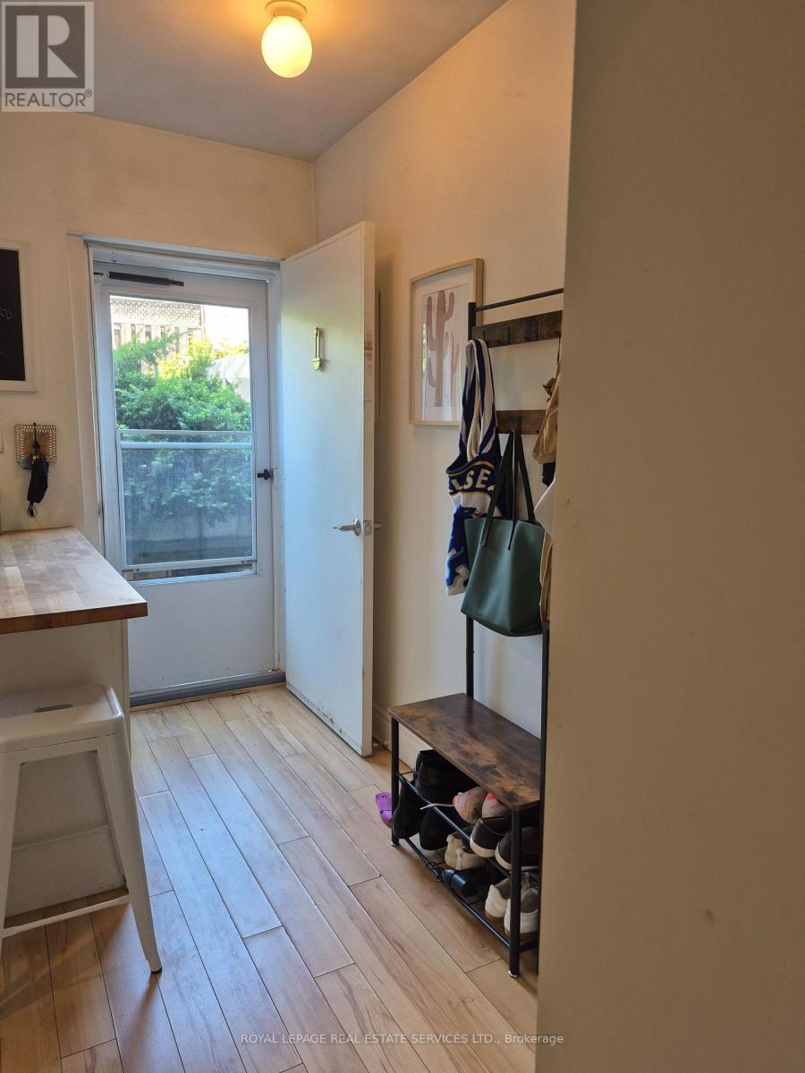 












MAIN FLOOR - 804 BLOOR STREET W

,
Toronto,




Ontario
M6G1L9

