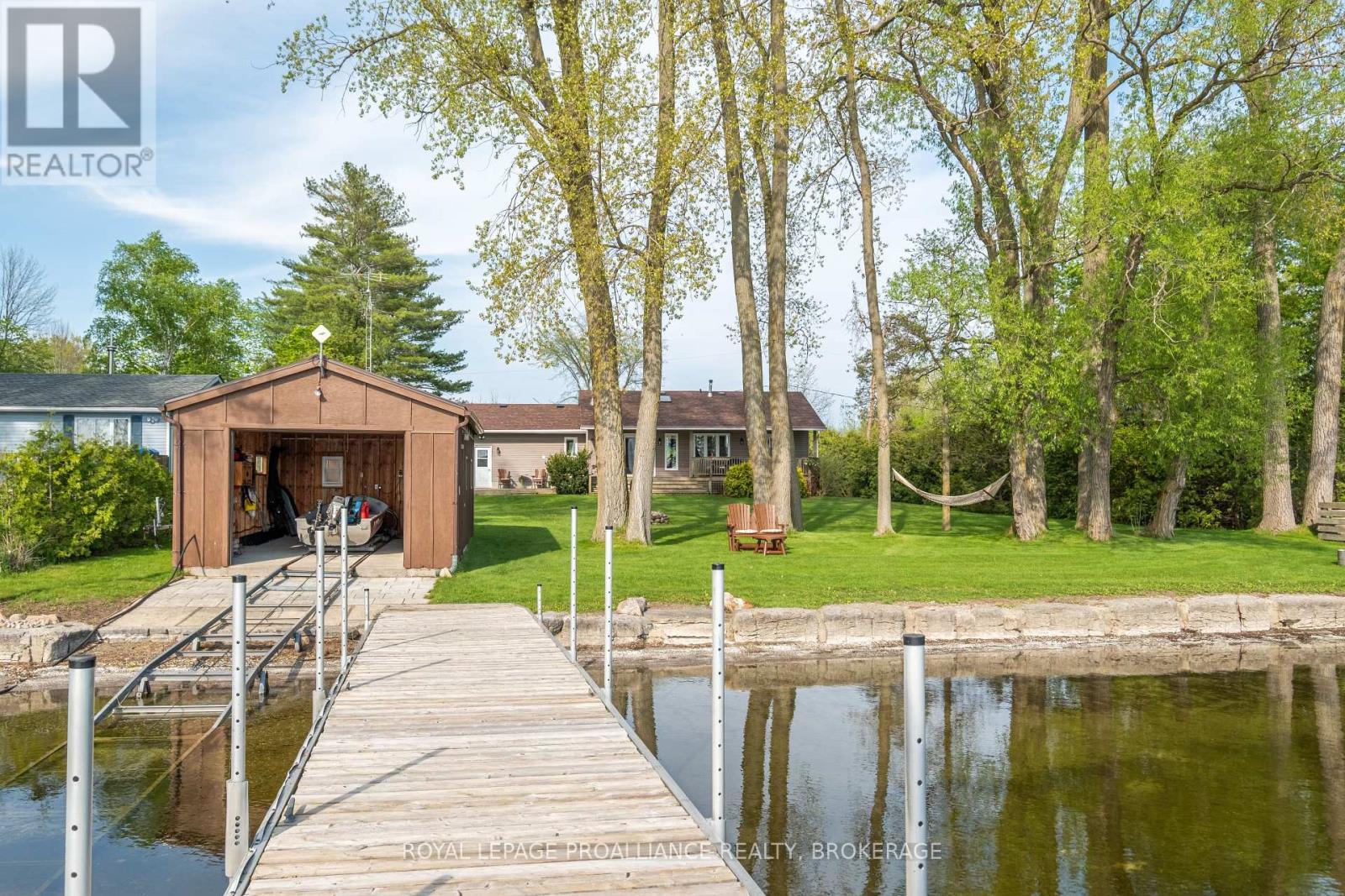 












14 SUNSET LANE

,
Greater Napanee (Greater Napanee),




Ontario
K7R3K7

