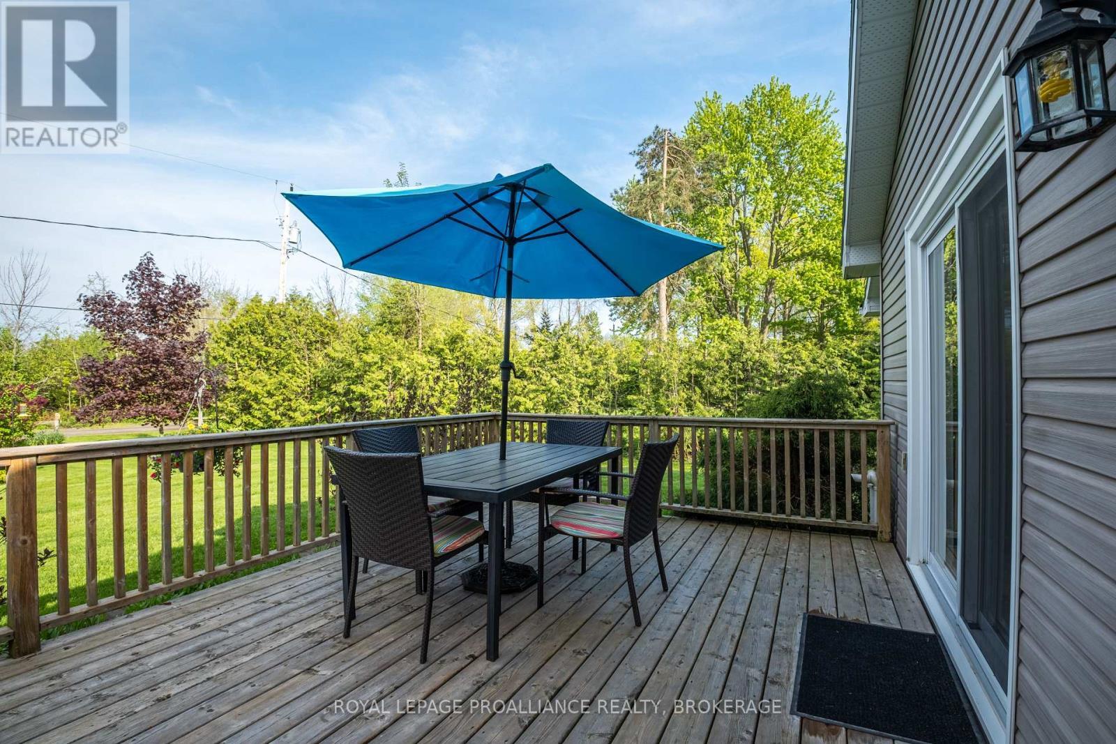 












14 SUNSET LANE

,
Greater Napanee (Greater Napanee),




Ontario
K7R3K7

