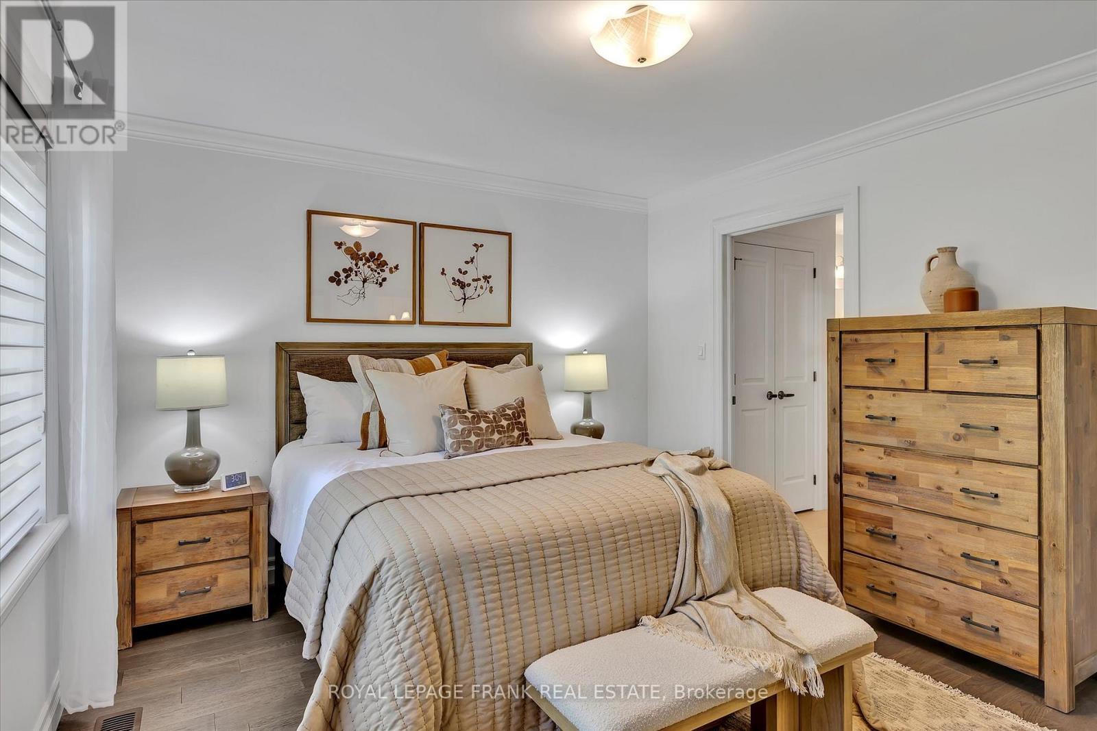 












47 CHARLTON COURT

,
Selwyn,







Ontario
K0L2H0

