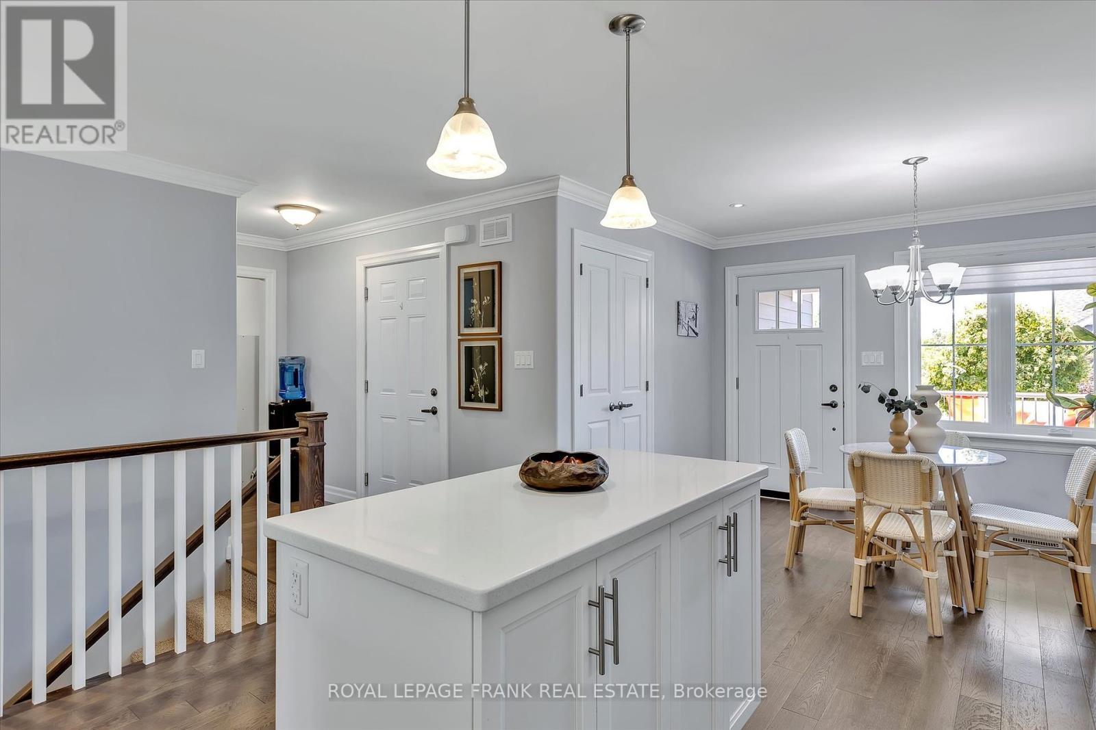 












47 CHARLTON COURT

,
Selwyn,







Ontario
K0L2H0

