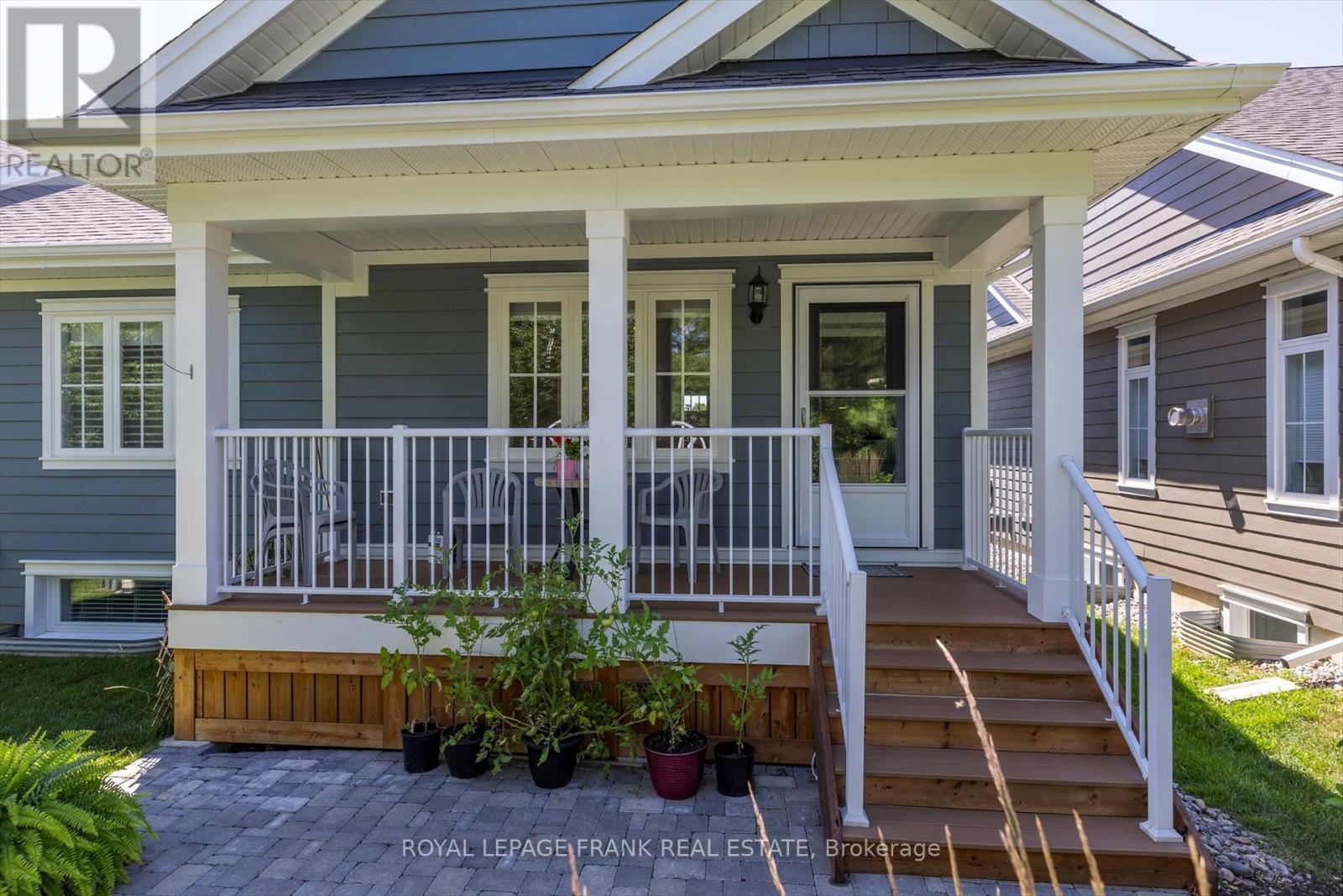 












47 CHARLTON COURT

,
Selwyn,







Ontario
K0L2H0

