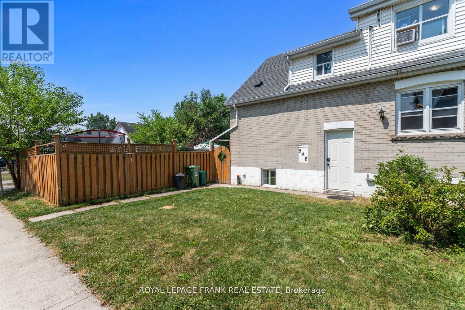 












542 WALMER ROAD

,
Hamilton (McQuesten),




Ontario
L8H3E6

