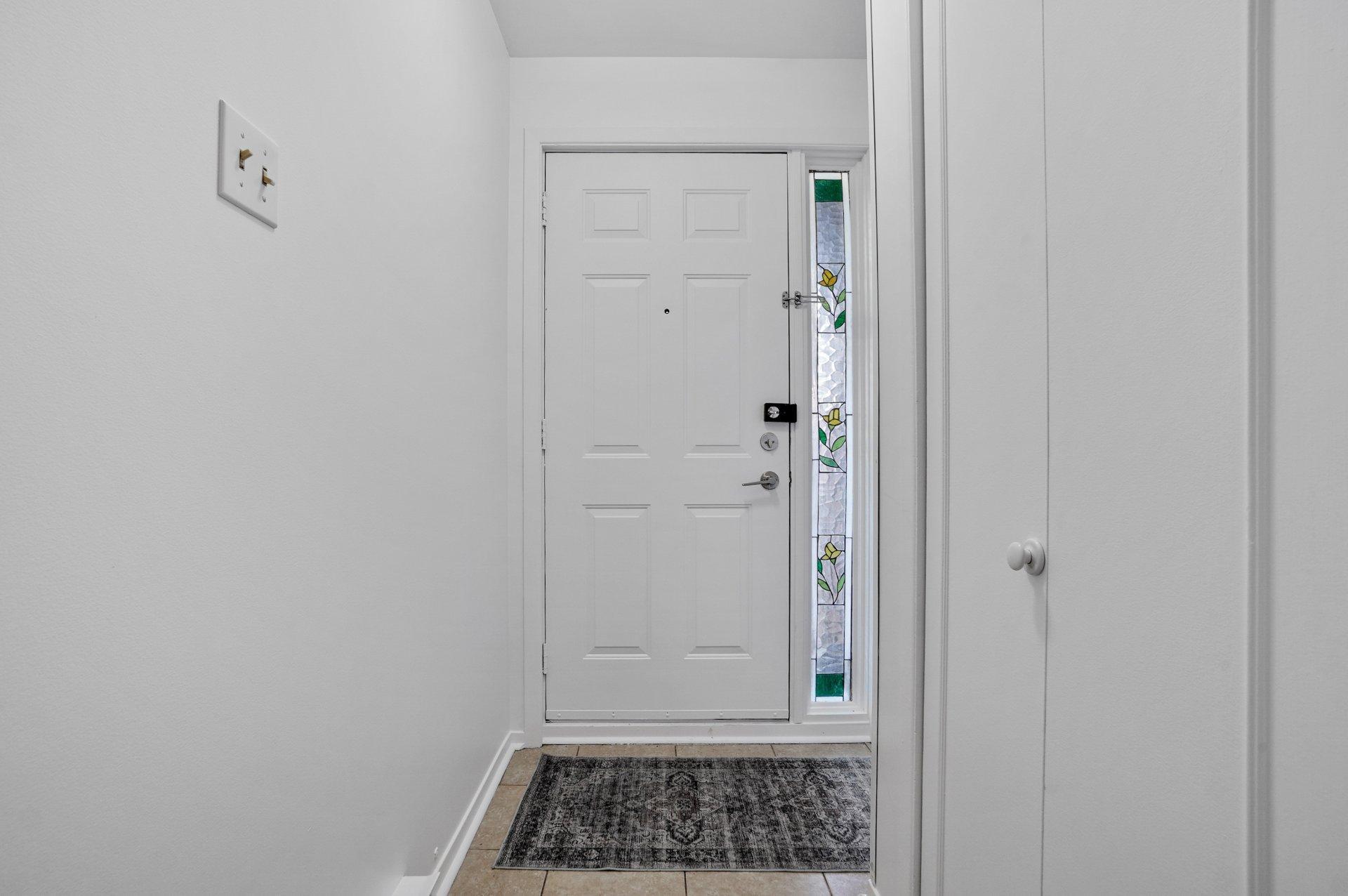









212


Rue d'Orléans

,
Saint-Lambert,




QC
J4S1Y2

