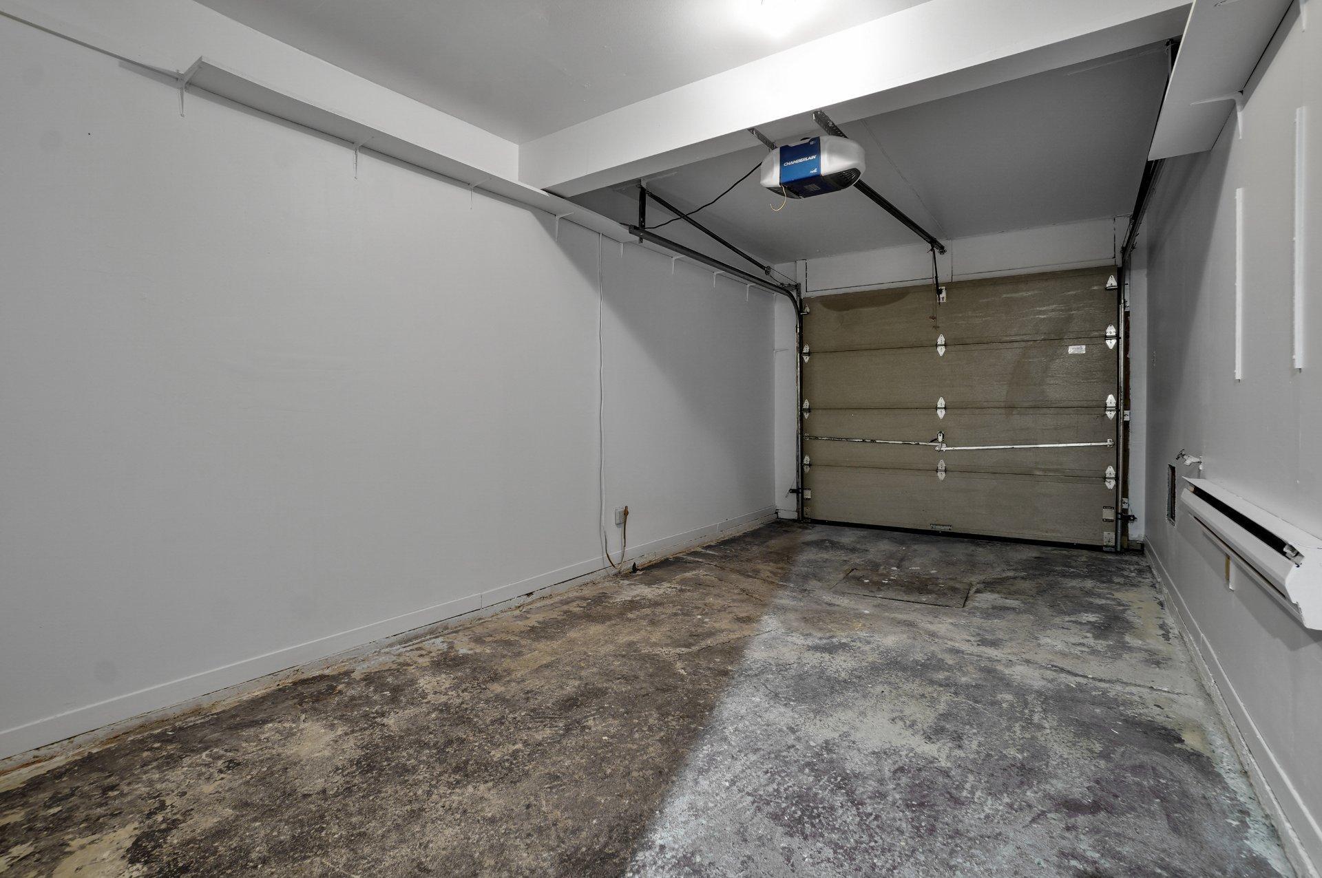 









212


Rue d'Orléans

,
Saint-Lambert,




QC
J4S1Y2

