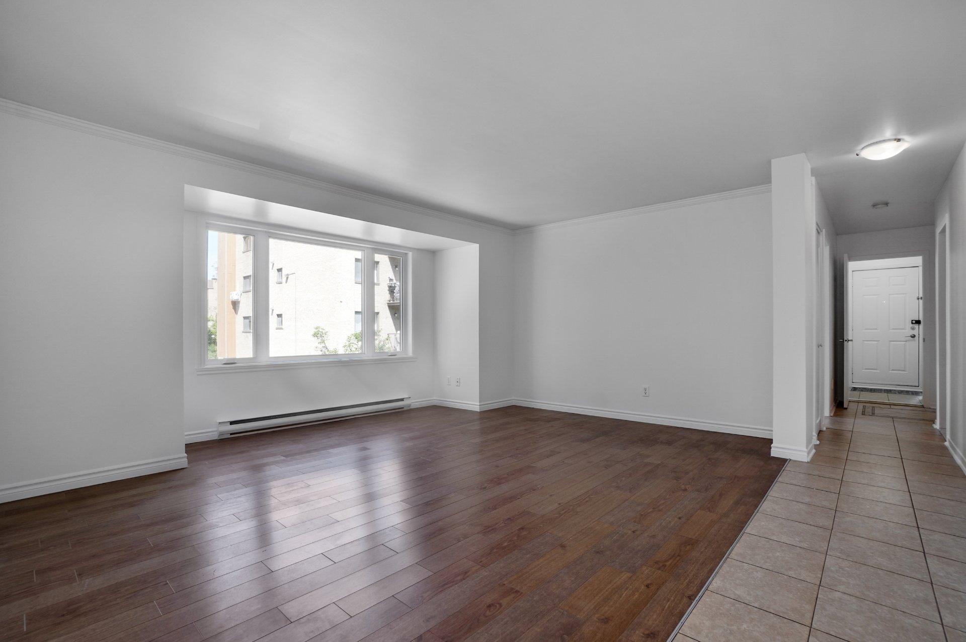 









212


Rue d'Orléans

,
Saint-Lambert,




QC
J4S1Y2

