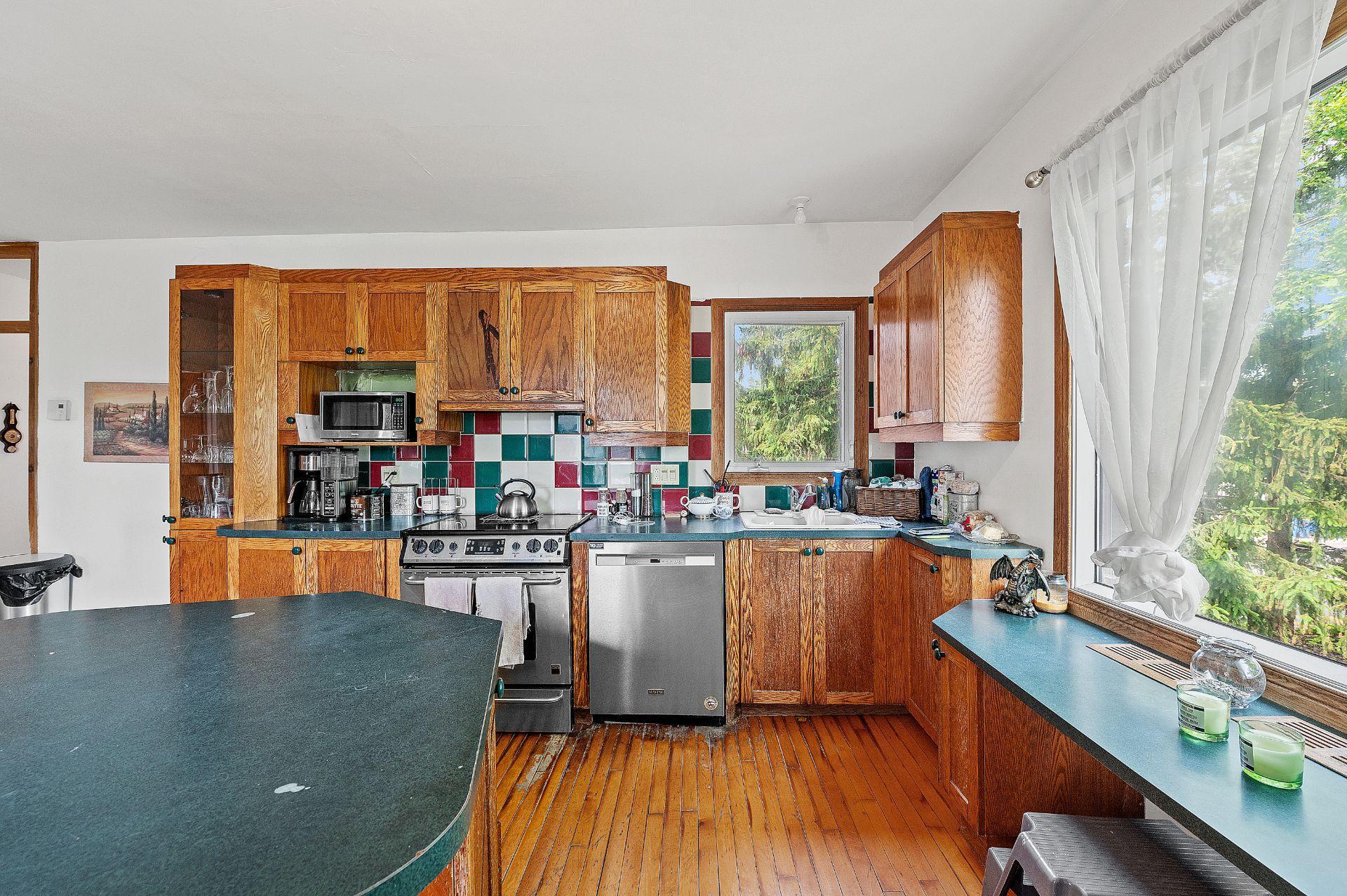 









91

 - 93


Rue De Martigny O.

,
Saint-Jérôme,




QC
J7Y2G2

