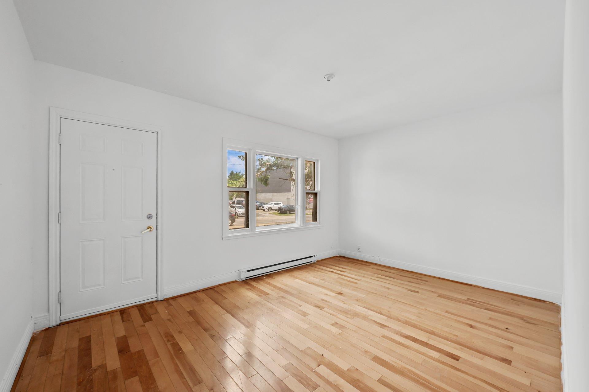 









91

 - 93


Rue De Martigny O.

,
Saint-Jérôme,




QC
J7Y2G2

