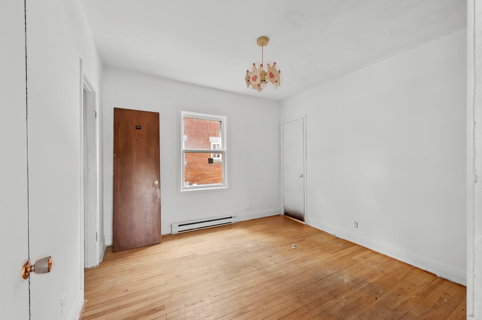 









91

 - 93


Rue De Martigny O.

,
Saint-Jérôme,




QC
J7Y2G2

