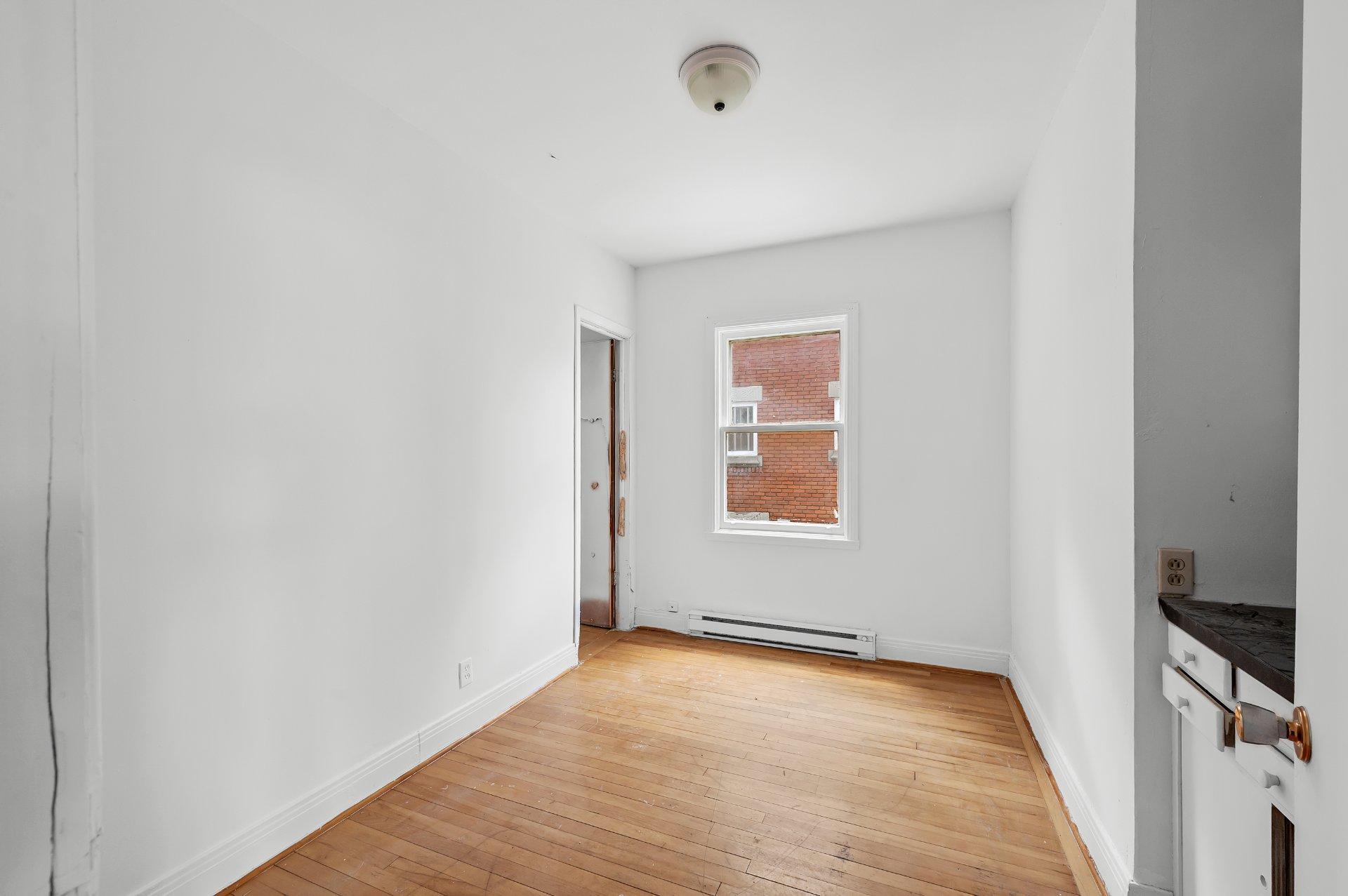 









91

 - 93


Rue De Martigny O.

,
Saint-Jérôme,




QC
J7Y2G2

