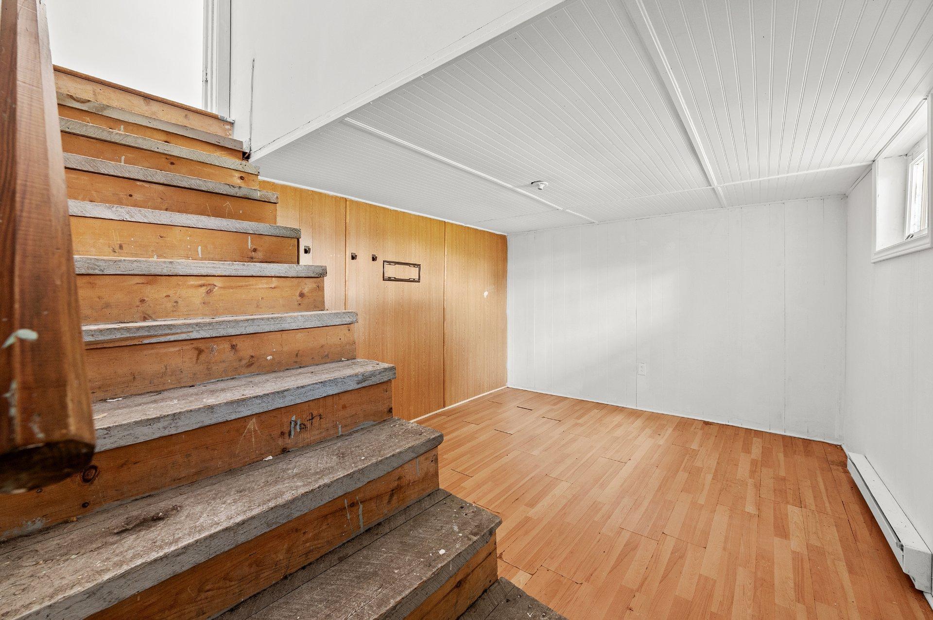 









91

 - 93


Rue De Martigny O.

,
Saint-Jérôme,




QC
J7Y2G2

