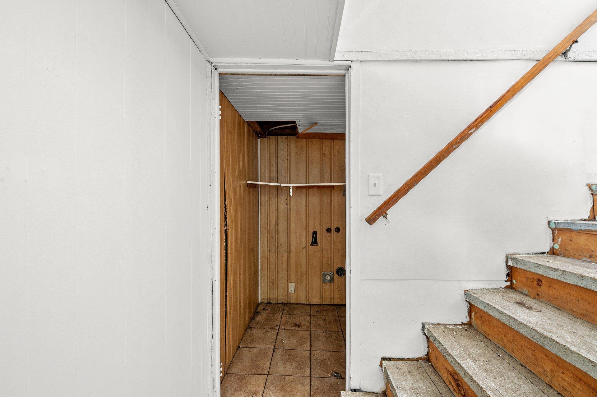 









91

 - 93


Rue De Martigny O.

,
Saint-Jérôme,




QC
J7Y2G2

