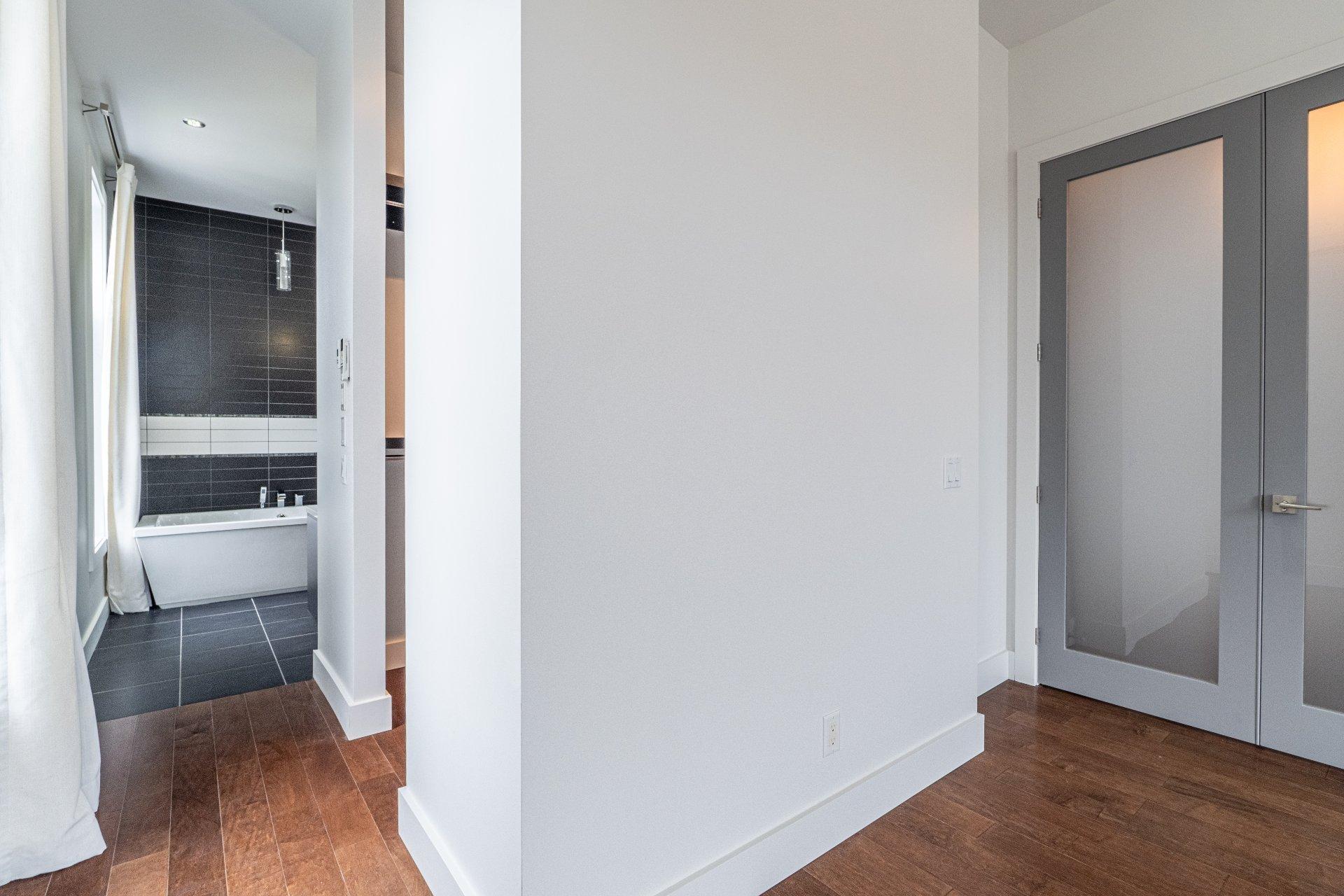









120


Rue de Candiac

, 1403,
Sherbrooke (Les Nations),




QC
J1L1G8

