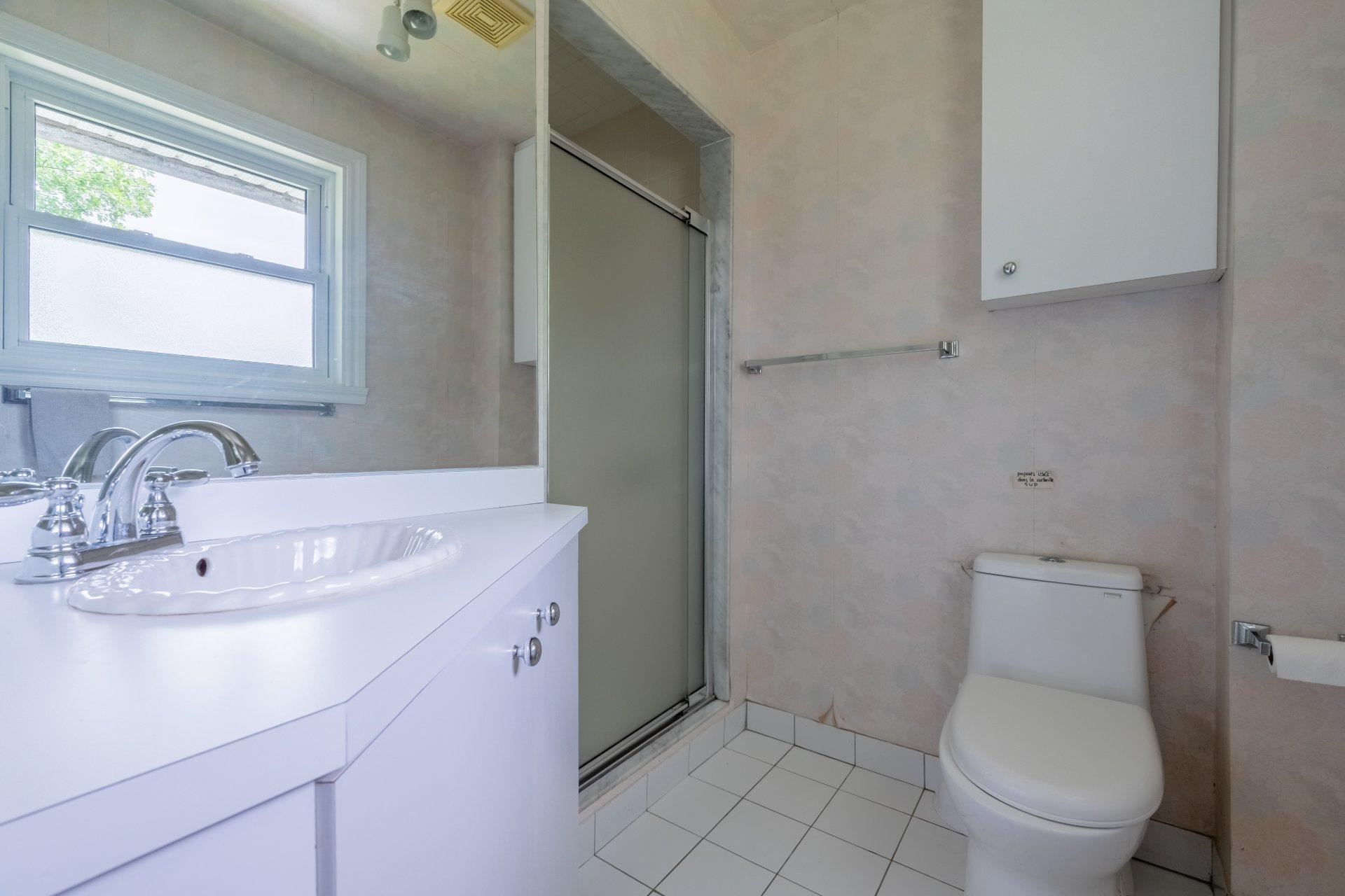 









165


Stonehenge Drive

,
Beaconsfield,




QC
H9W3X6

