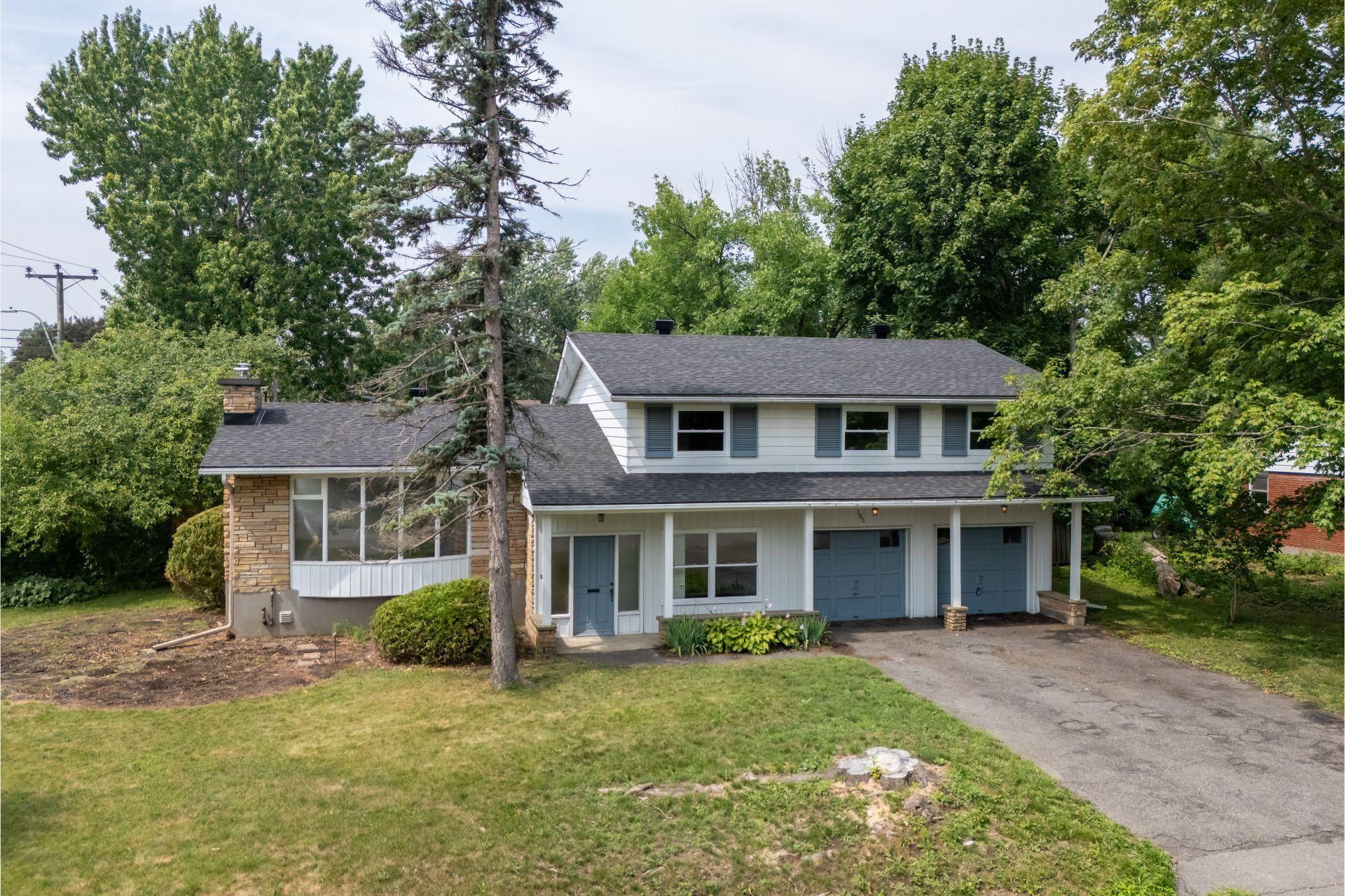 









165


Stonehenge Drive

,
Beaconsfield,




QC
H9W3X6

