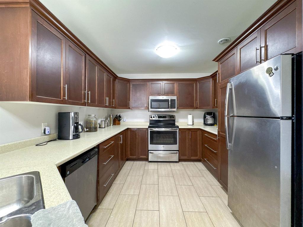 












31 & 33 Parkman Drive

,
Charlottetown,




PE
C1C 0T3

