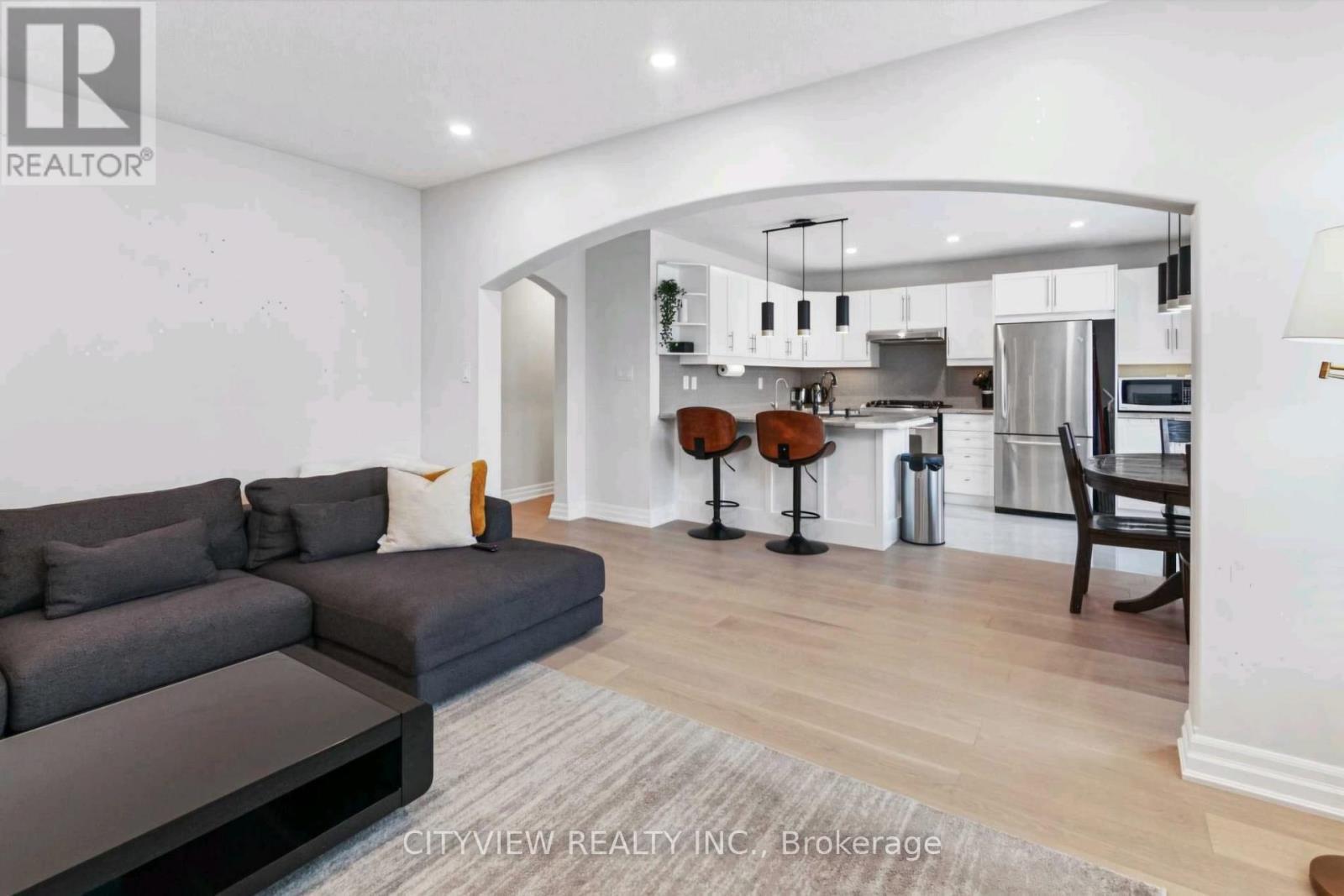 












608 BROTHERS CRESCENT

,
Milton,




Ontario
L9T0G8

