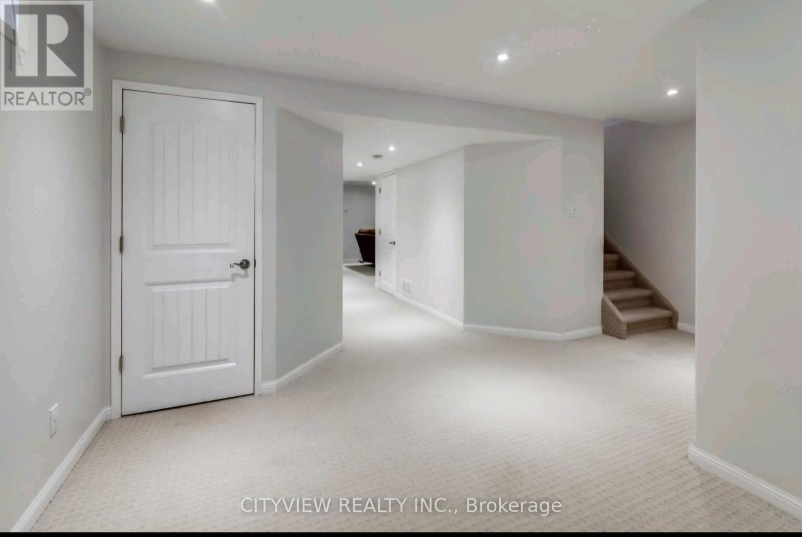 












608 BROTHERS CRESCENT

,
Milton,




Ontario
L9T0G8

