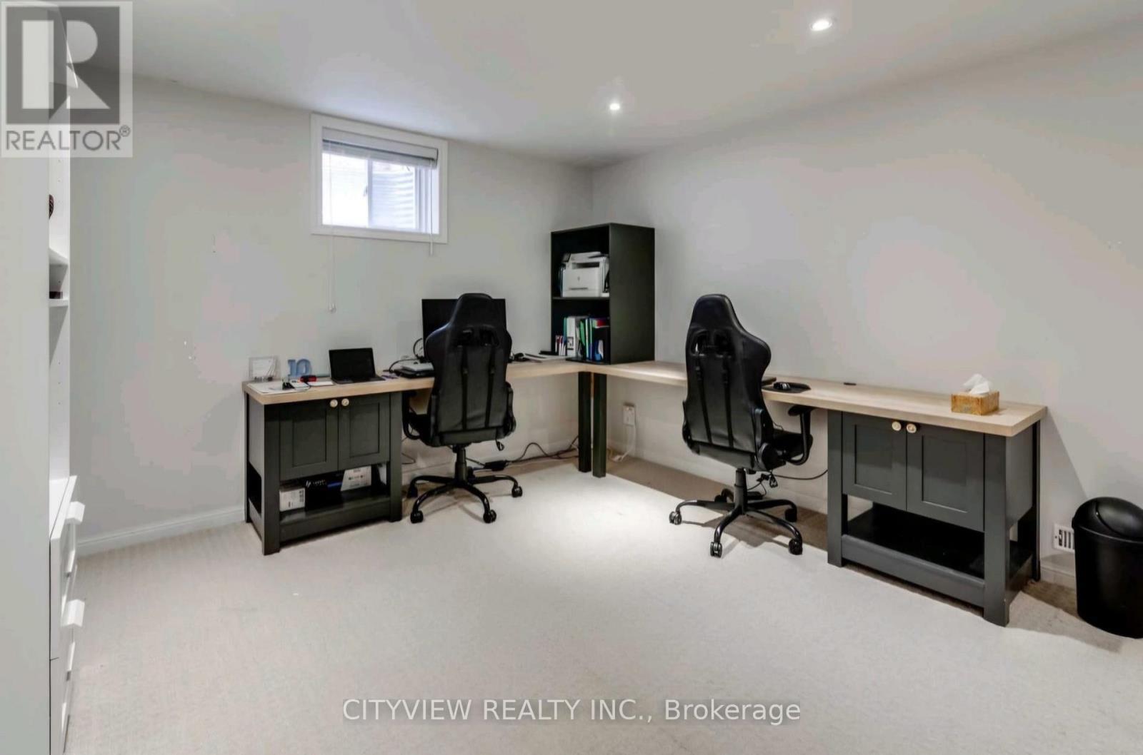 












608 BROTHERS CRESCENT

,
Milton,




Ontario
L9T0G8

