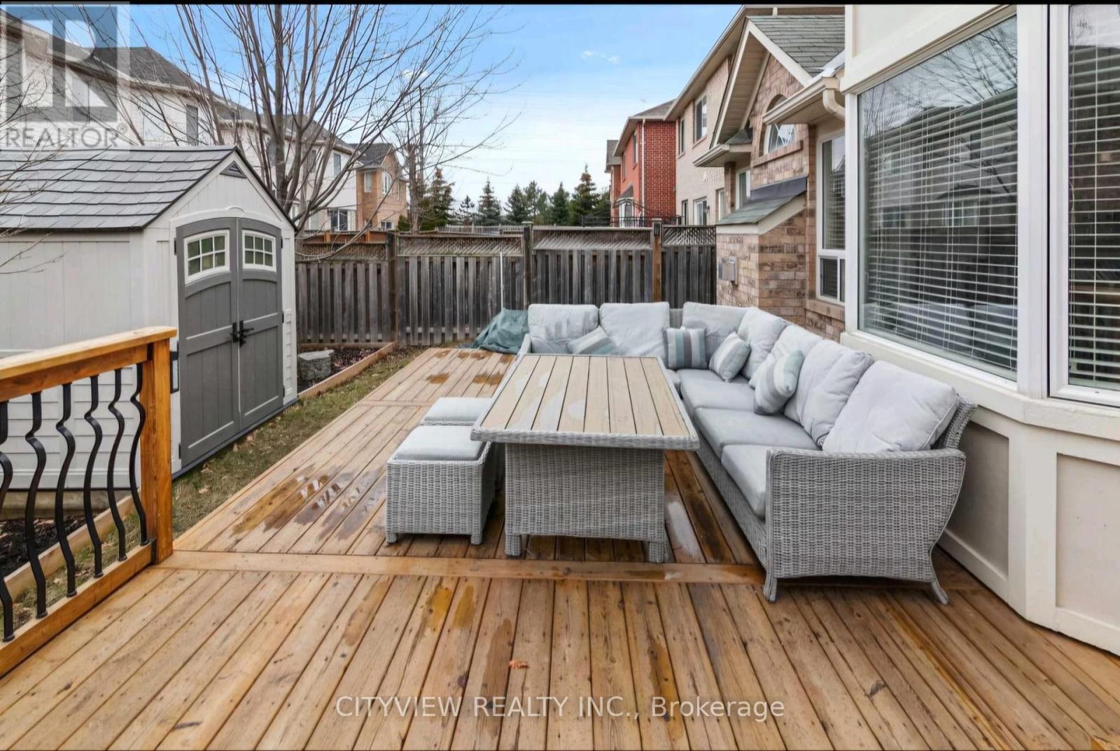 












608 BROTHERS CRESCENT

,
Milton,




Ontario
L9T0G8

