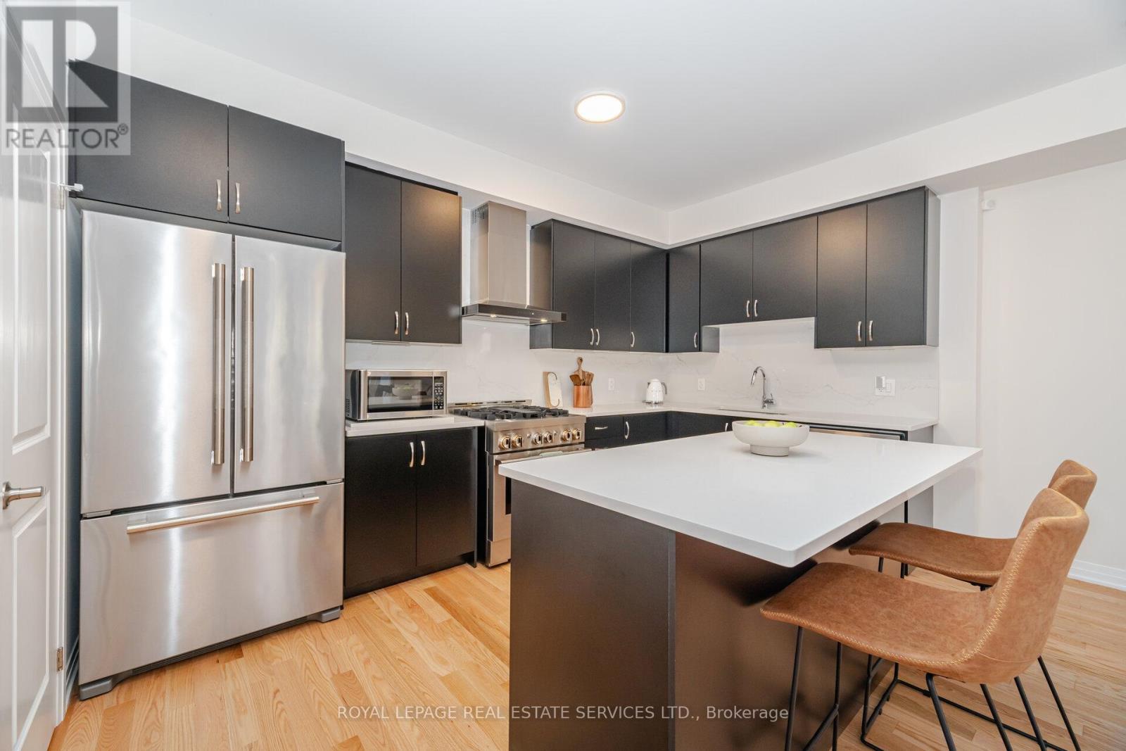 












2 - 40 BAYNES WAY

,
Bradford West Gwillimbury,




Ontario
L3Z4M4

