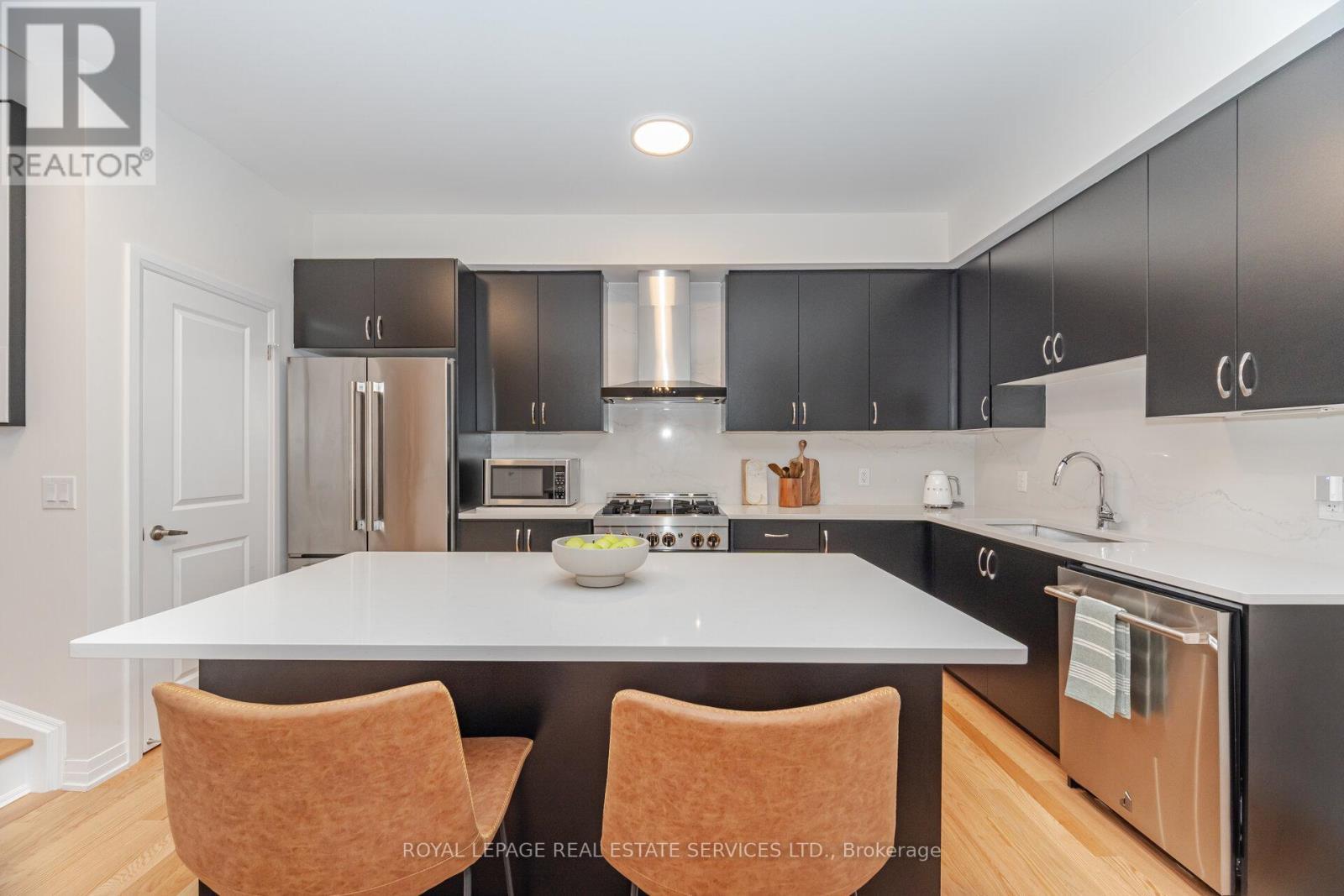 












2 - 40 BAYNES WAY

,
Bradford West Gwillimbury,




Ontario
L3Z4M4

