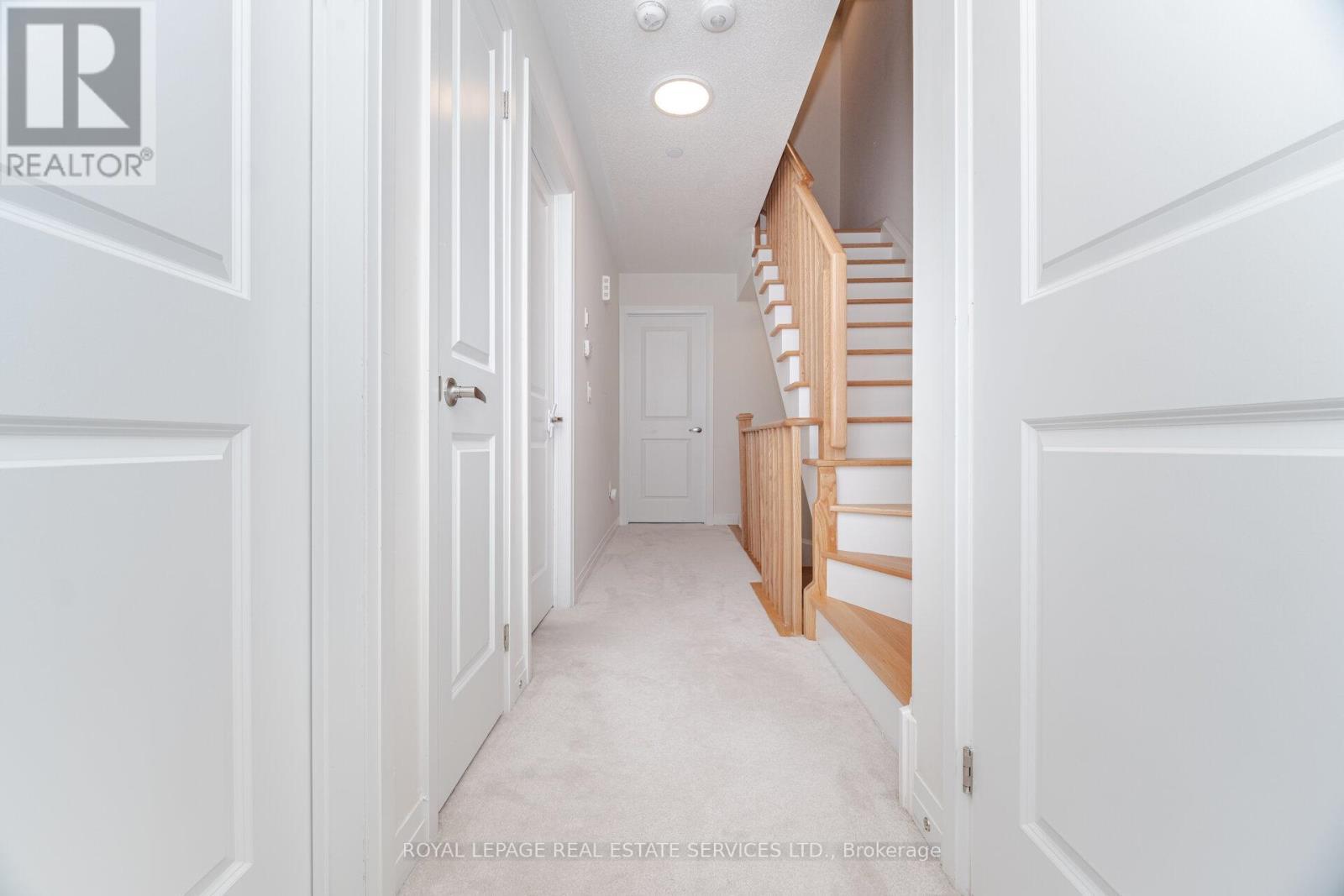 












2 - 40 BAYNES WAY

,
Bradford West Gwillimbury,




Ontario
L3Z4M4

