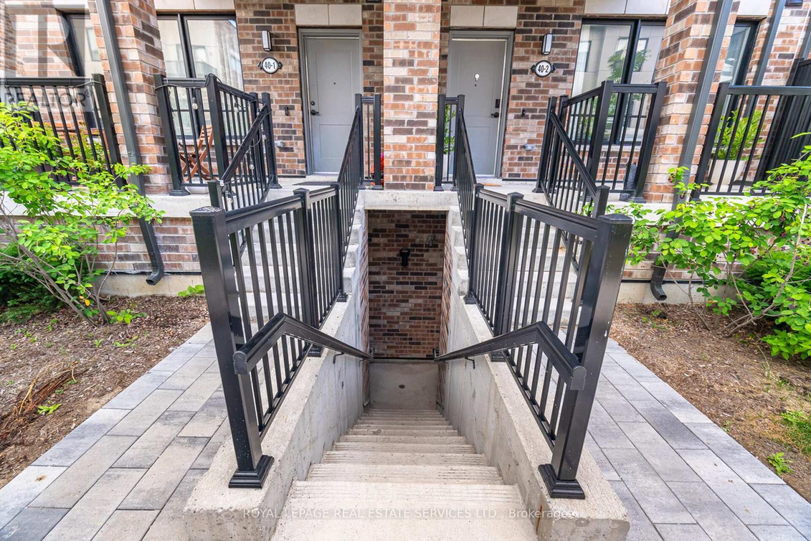 












2 - 40 BAYNES WAY

,
Bradford West Gwillimbury,




Ontario
L3Z4M4

