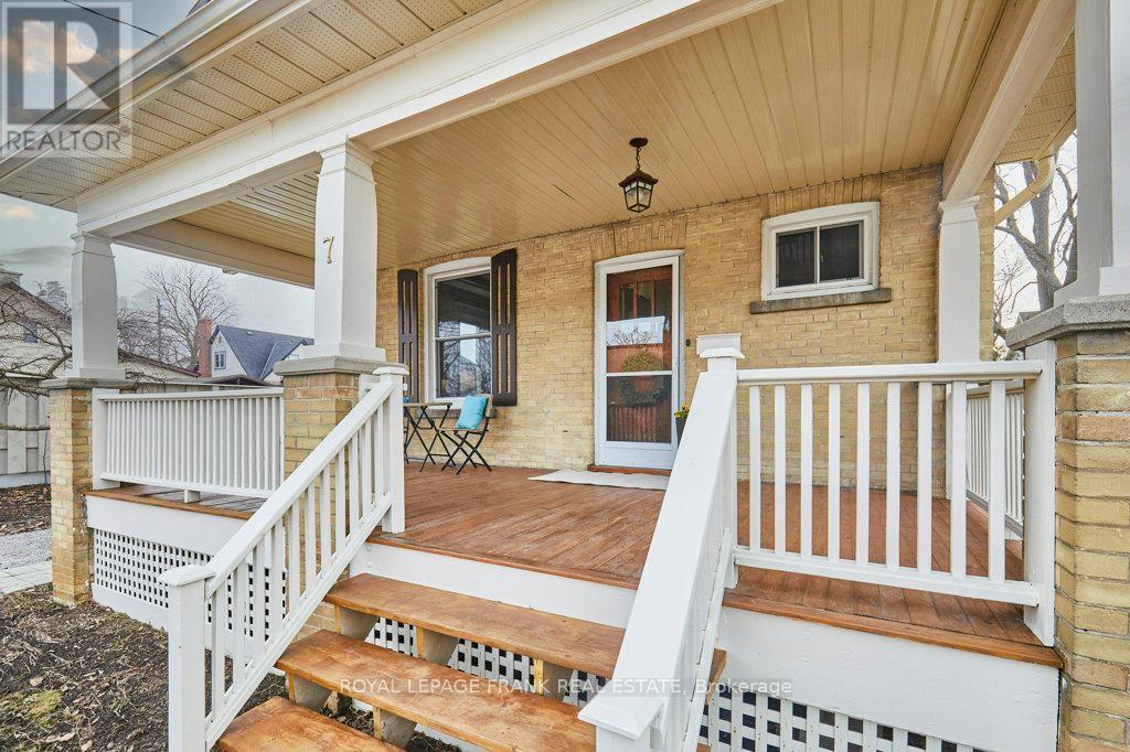 












7 ADELAIDE STREET N

,
Kawartha Lakes (Lindsay),




Ontario
K9V4K7

