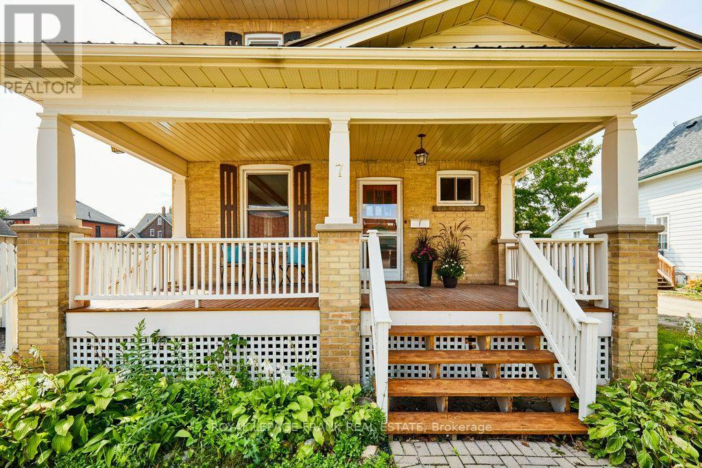 












7 ADELAIDE STREET N

,
Kawartha Lakes (Lindsay),




Ontario
K9V4K7

