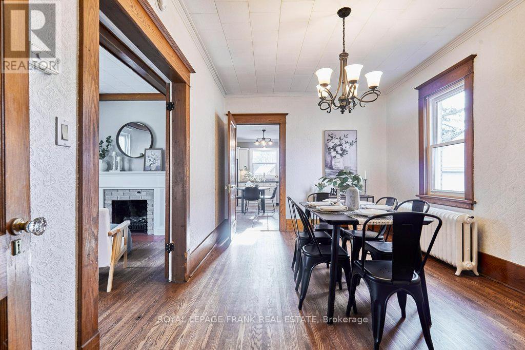 












7 ADELAIDE STREET N

,
Kawartha Lakes (Lindsay),




Ontario
K9V4K7

