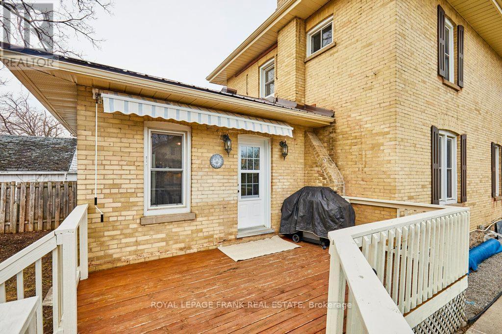 












7 ADELAIDE STREET N

,
Kawartha Lakes (Lindsay),




Ontario
K9V4K7


