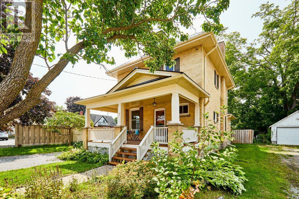 












7 ADELAIDE STREET N

,
Kawartha Lakes (Lindsay),




Ontario
K9V4K7

