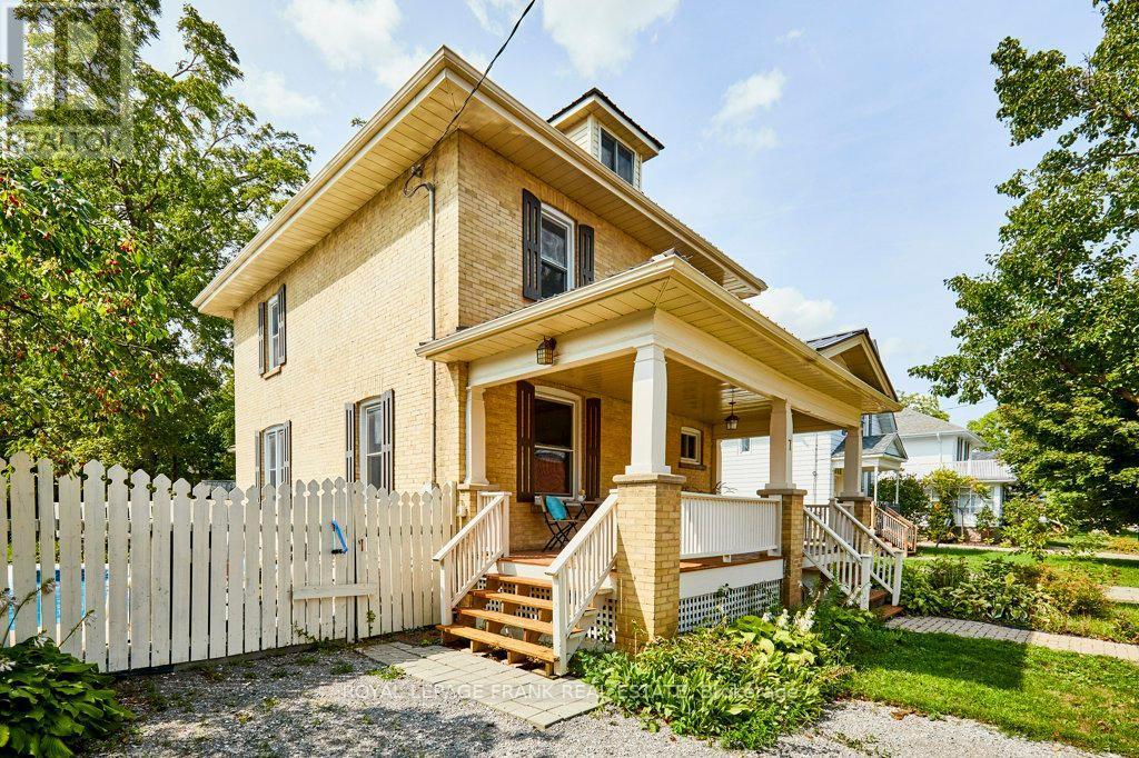 












7 ADELAIDE STREET N

,
Kawartha Lakes (Lindsay),




Ontario
K9V4K7

