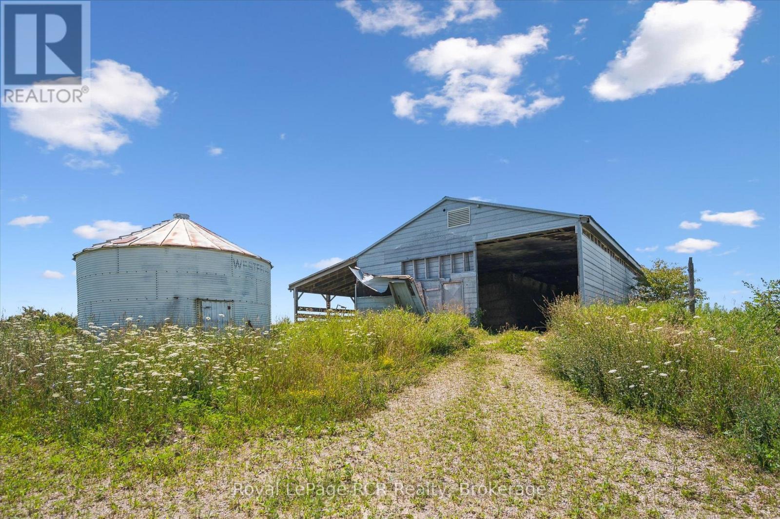 












9206 HIGHWAY 6

,
Wellington North,







Ontario
N0G2E0


