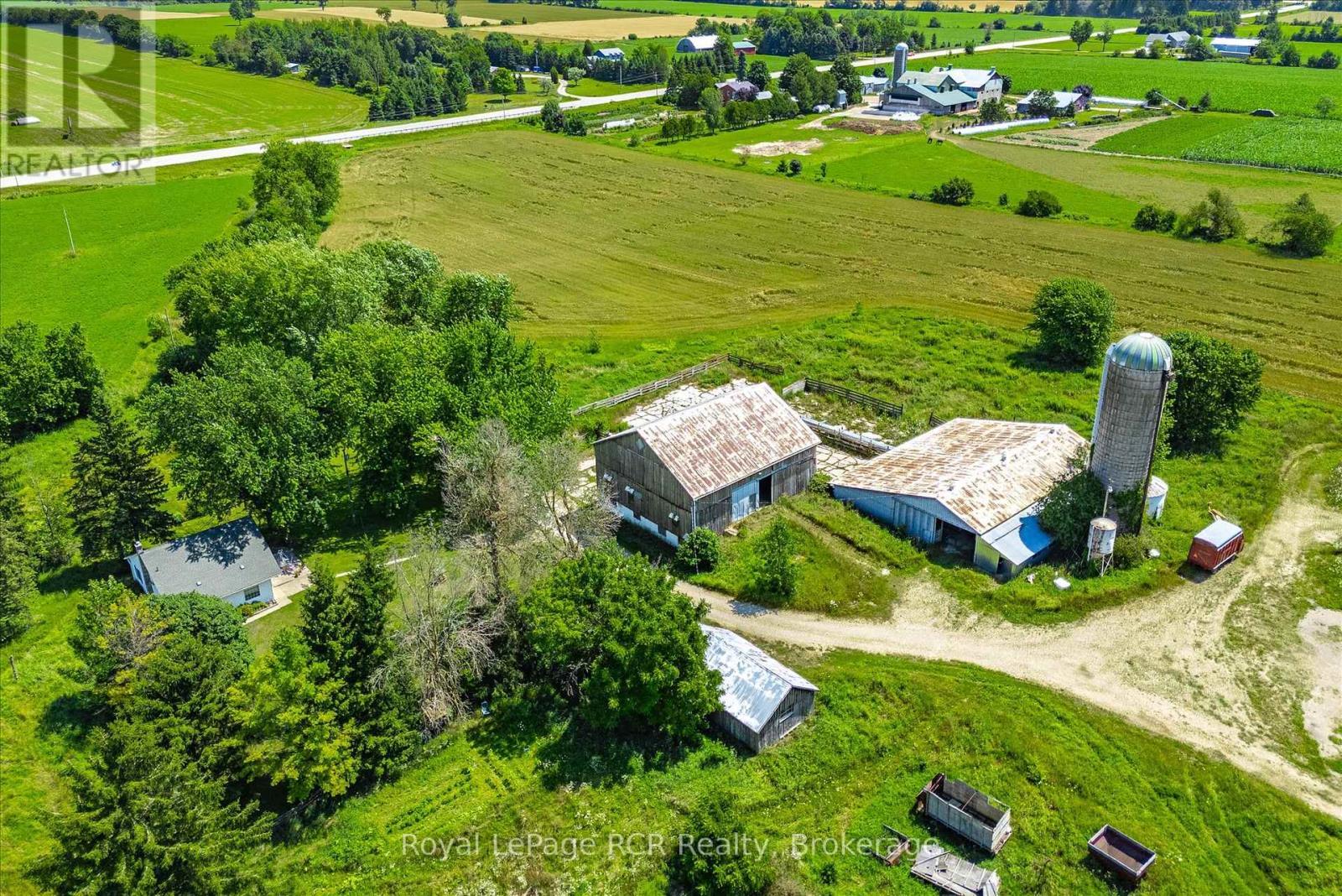 












9206 HIGHWAY 6

,
Wellington North,







Ontario
N0G2E0

