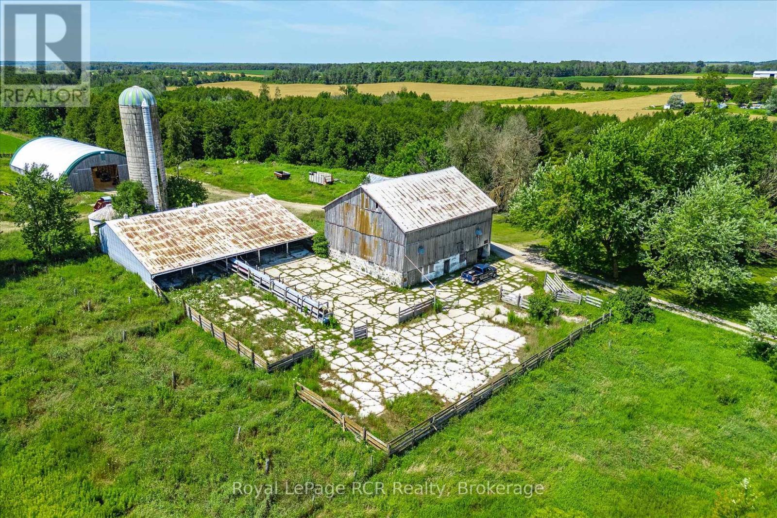 












9206 HIGHWAY 6

,
Wellington North,







Ontario
N0G2E0

