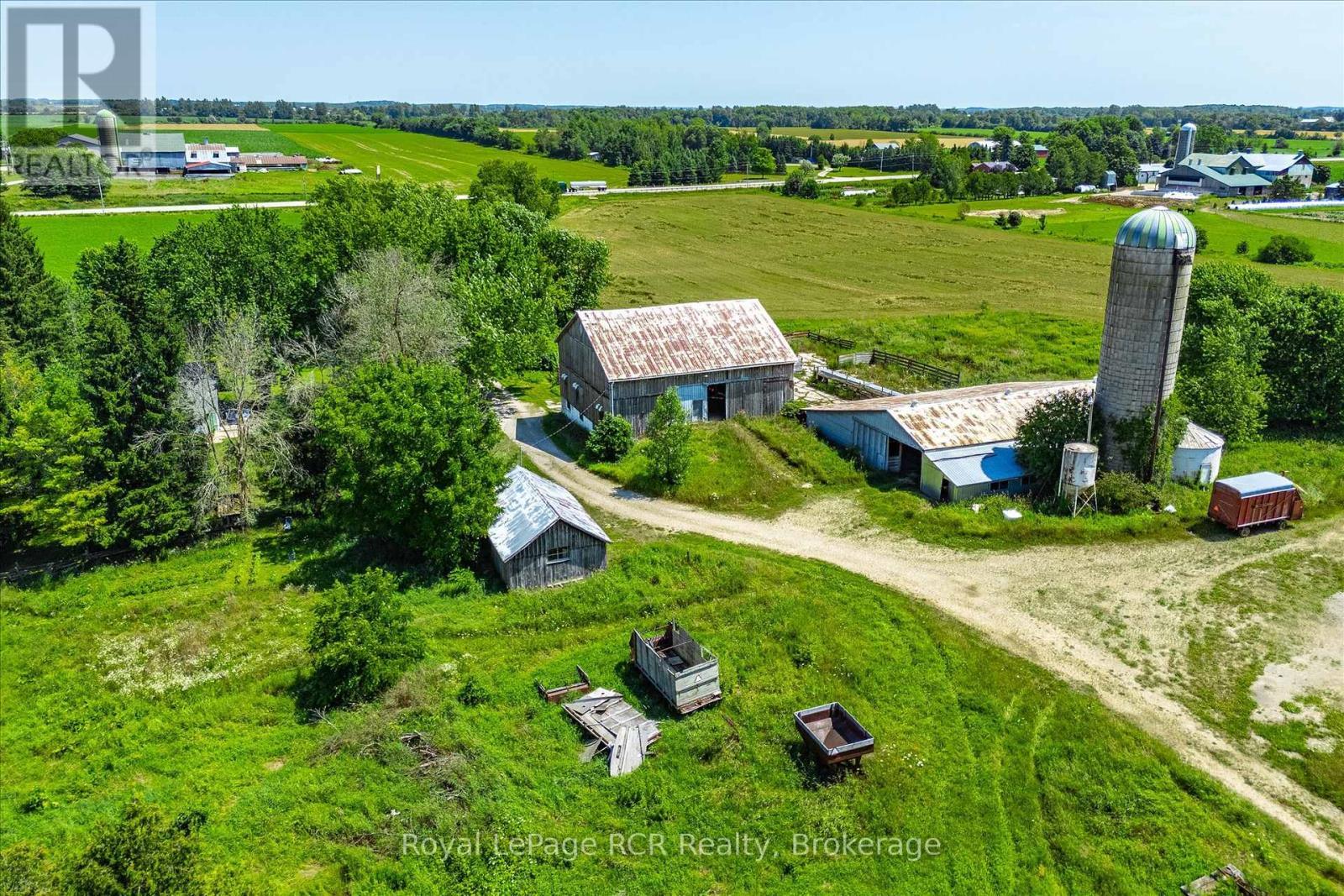 












9206 HIGHWAY 6

,
Wellington North,







Ontario
N0G2E0

