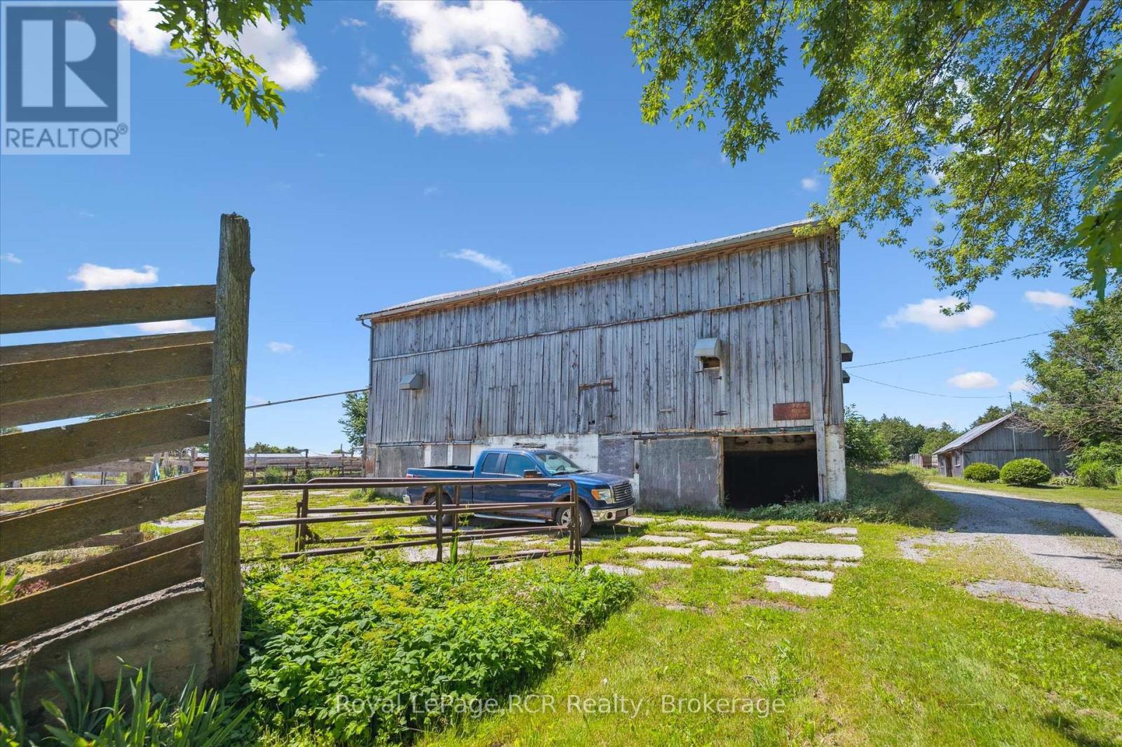 












9206 HIGHWAY 6

,
Wellington North,







Ontario
N0G2E0

