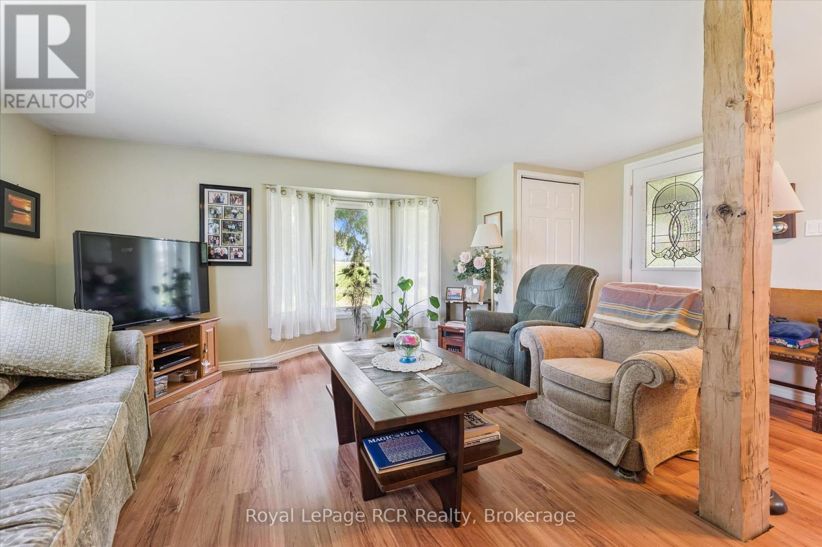 












9206 HIGHWAY 6

,
Wellington North,







Ontario
N0G2E0

