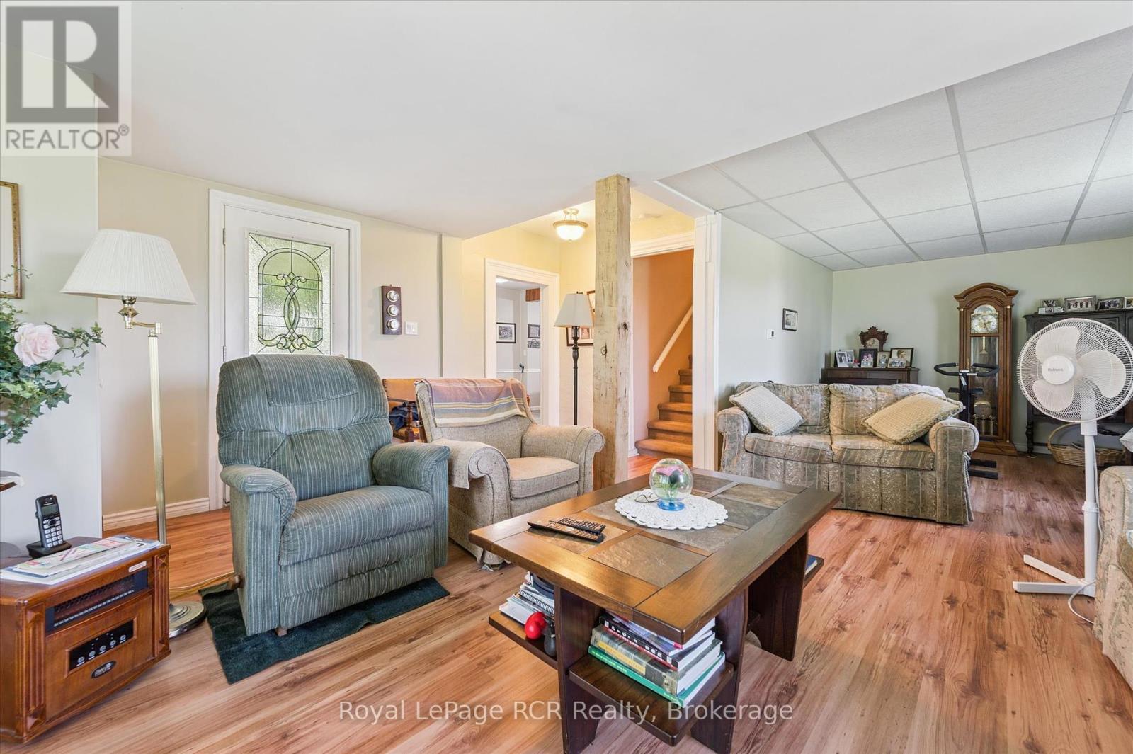 












9206 HIGHWAY 6

,
Wellington North,







Ontario
N0G2E0

