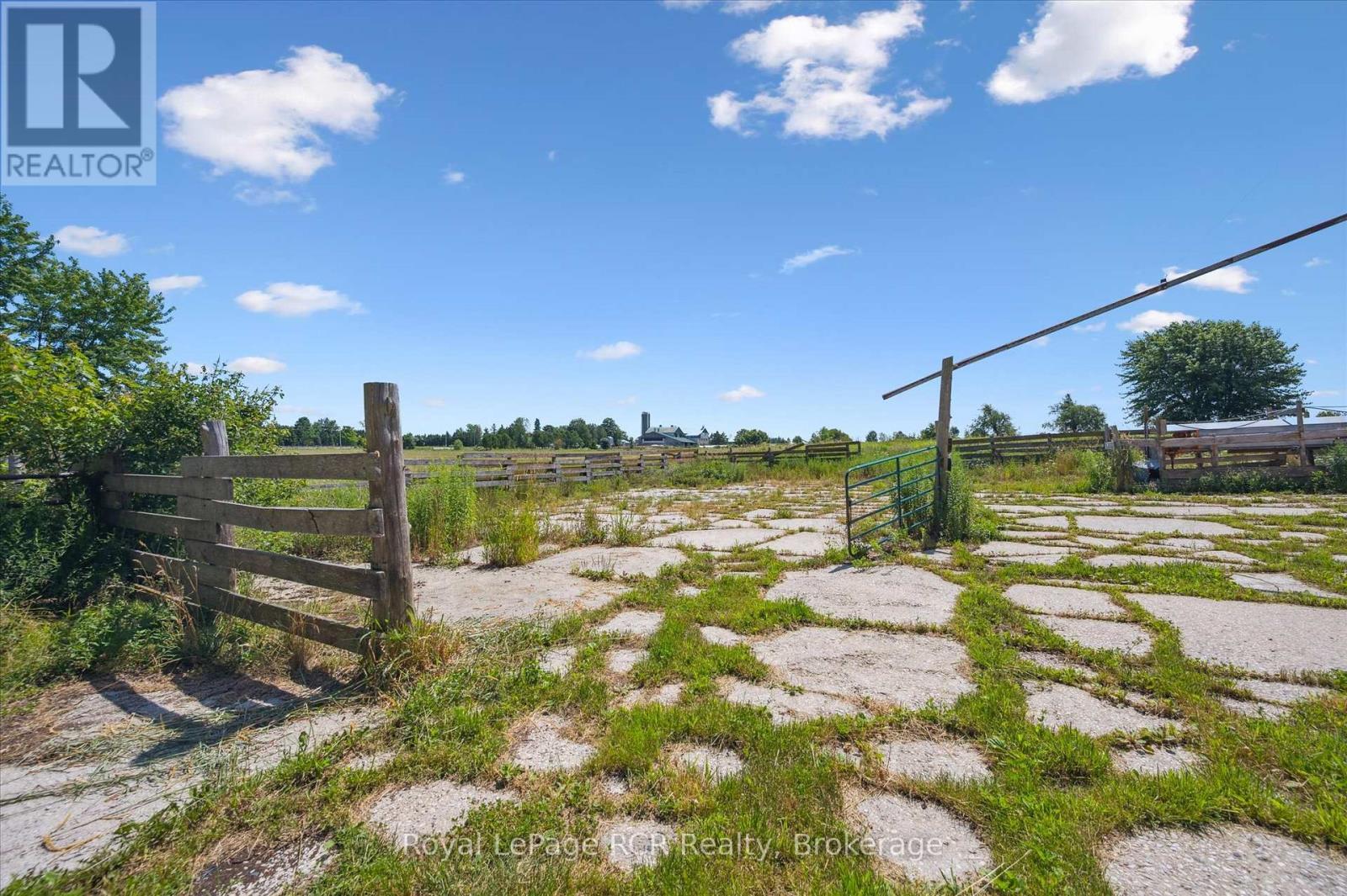 












9206 HIGHWAY 6

,
Wellington North,







Ontario
N0G2E0

