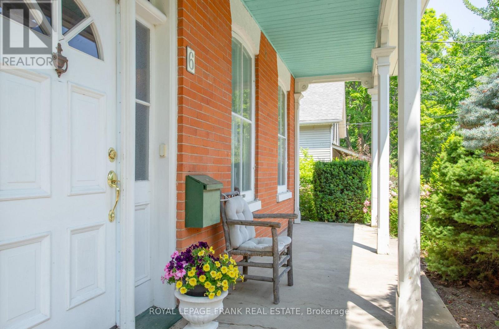 












6 SHERBOURNE STREET

,
Port Hope,




Ontario
L1A1H2

