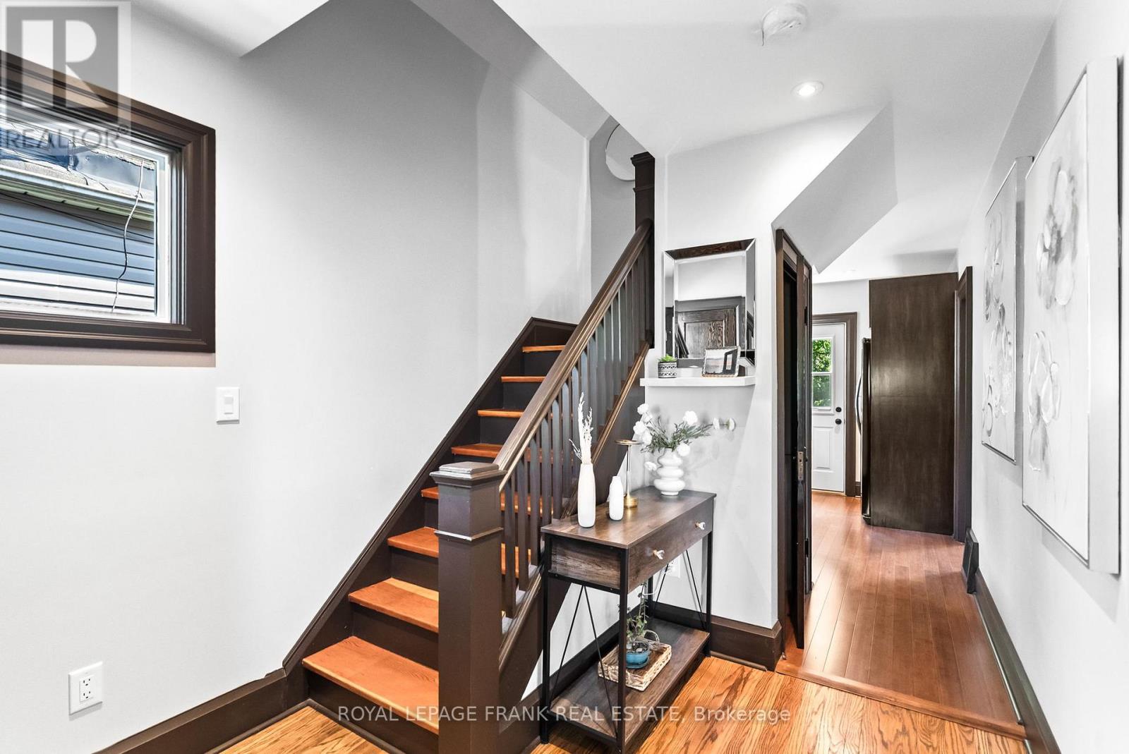 












168 ROXBOROUGH AVENUE

,
Oshawa (O'Neill),




Ontario
L1G5W5

