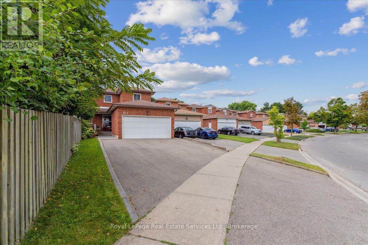 












211 MURRAY STREET

,
Brampton (Brampton West),




Ontario
L6X3L8

