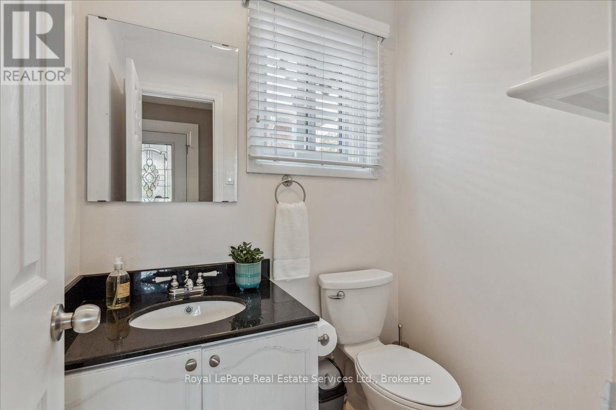 












211 MURRAY STREET

,
Brampton (Brampton West),




Ontario
L6X3L8

