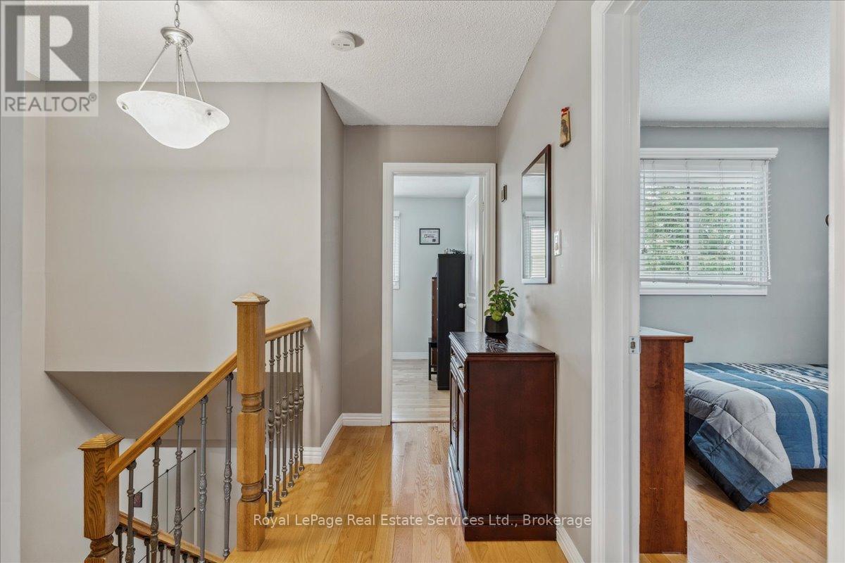 












211 MURRAY STREET

,
Brampton (Brampton West),




Ontario
L6X3L8

